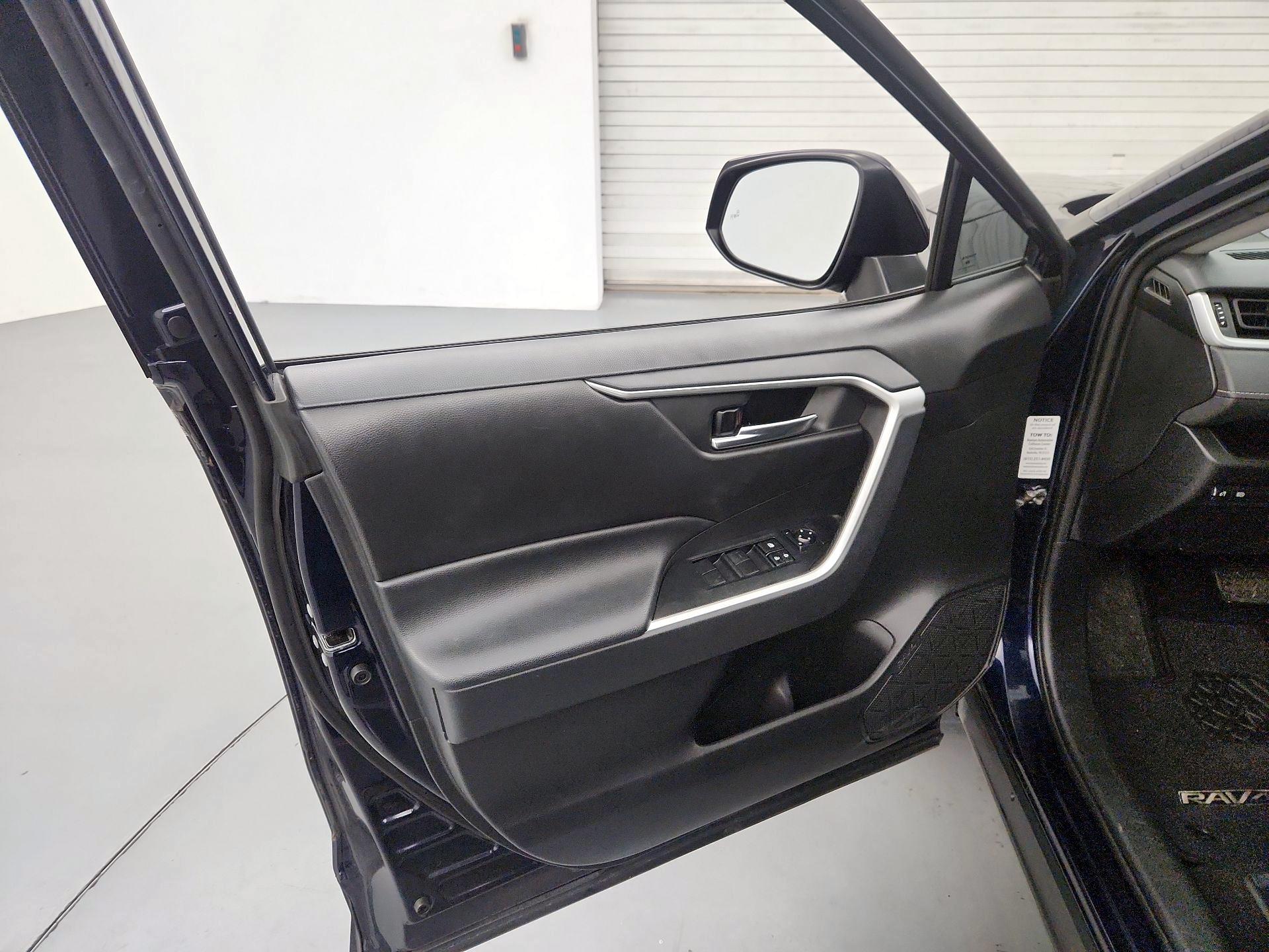 Thumbnail: 2021 Toyota RAV4 - 12