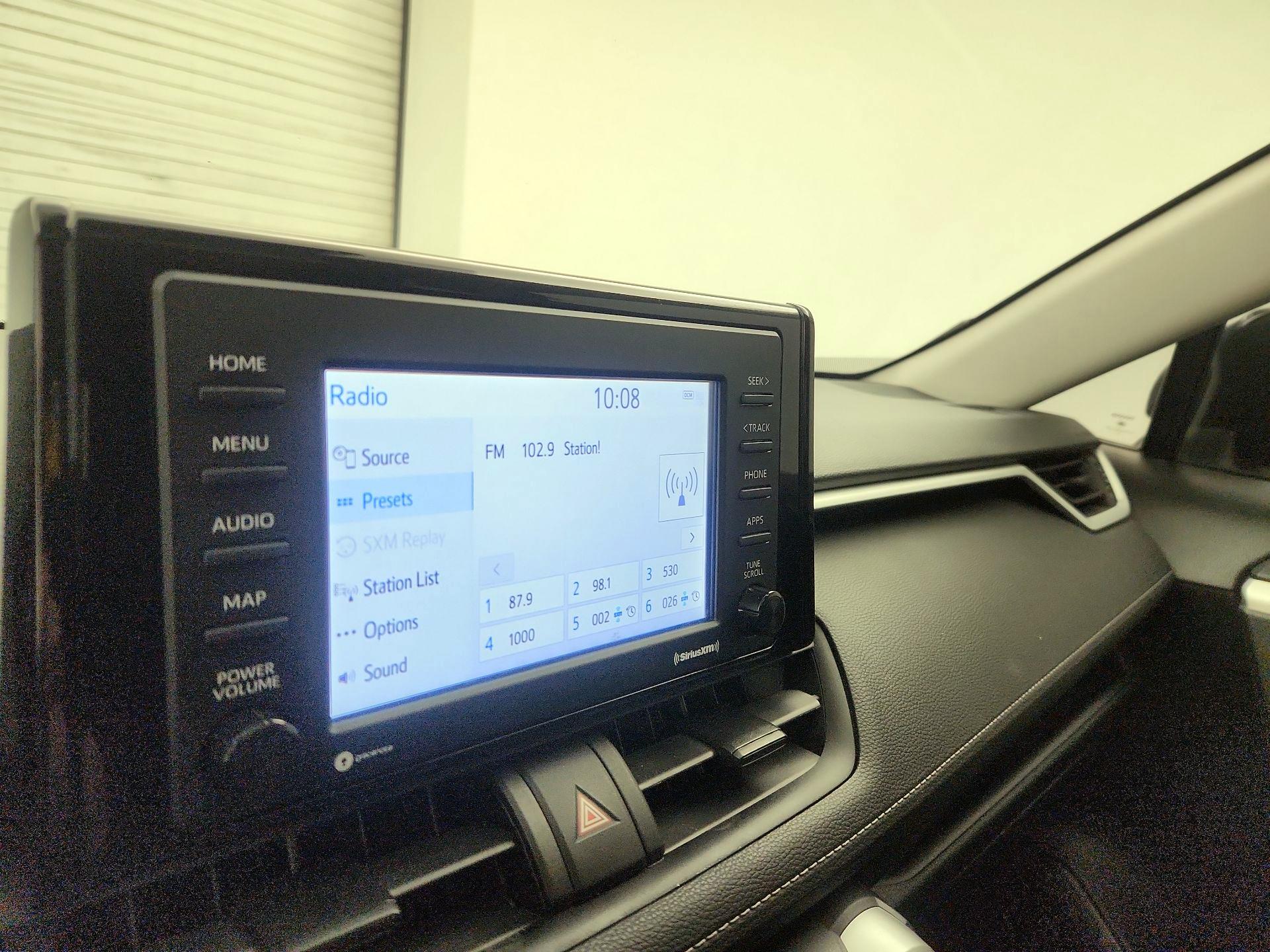 Thumbnail: 2021 Toyota RAV4 - 15