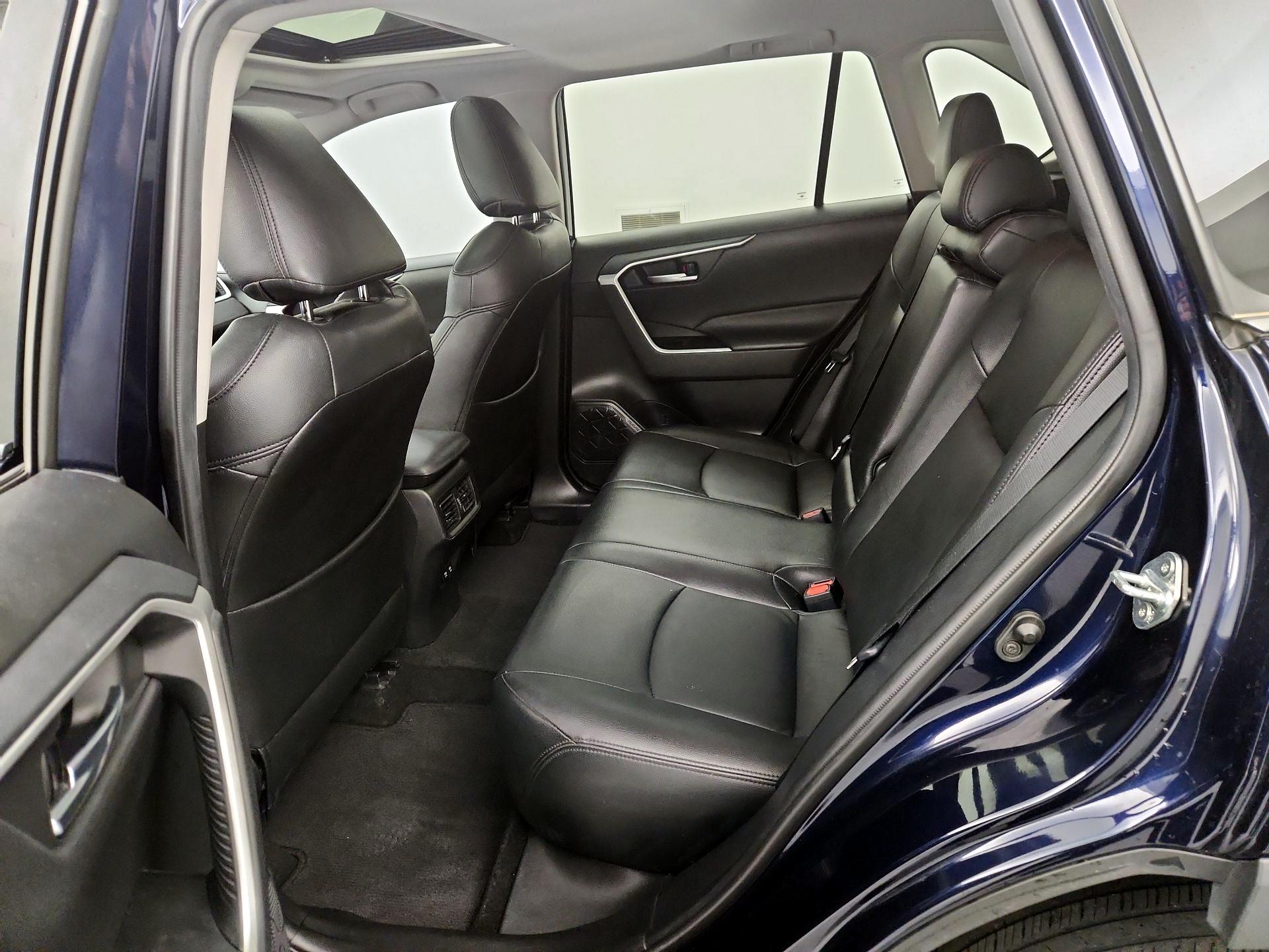 Thumbnail: 2021 Toyota RAV4 - 20