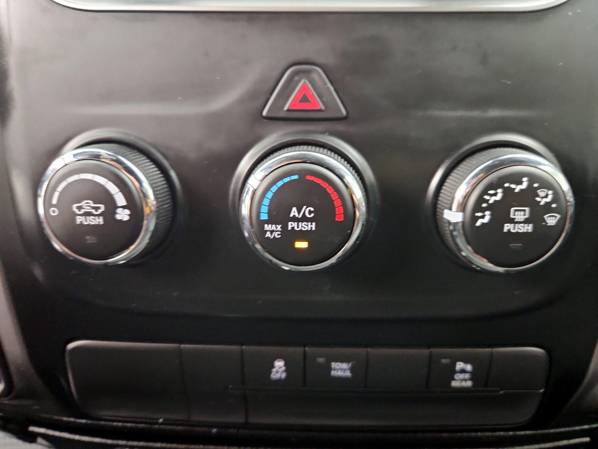 Thumbnail: 2021 RAM 1500 Classic - 16