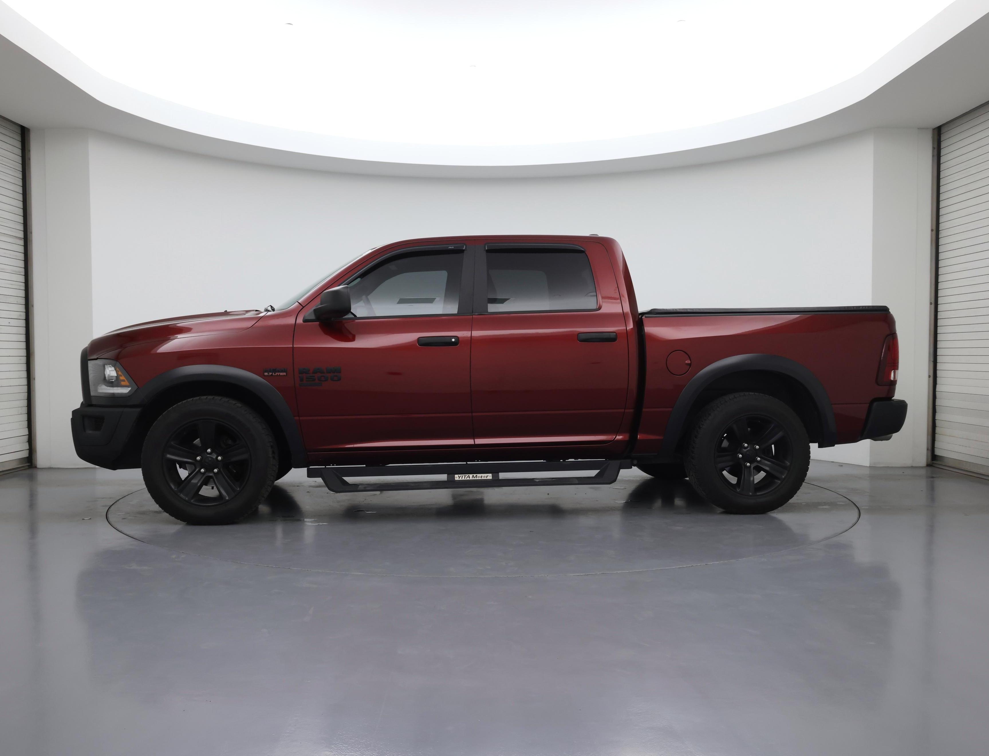 Thumbnail: 2021 RAM 1500 Classic - 3