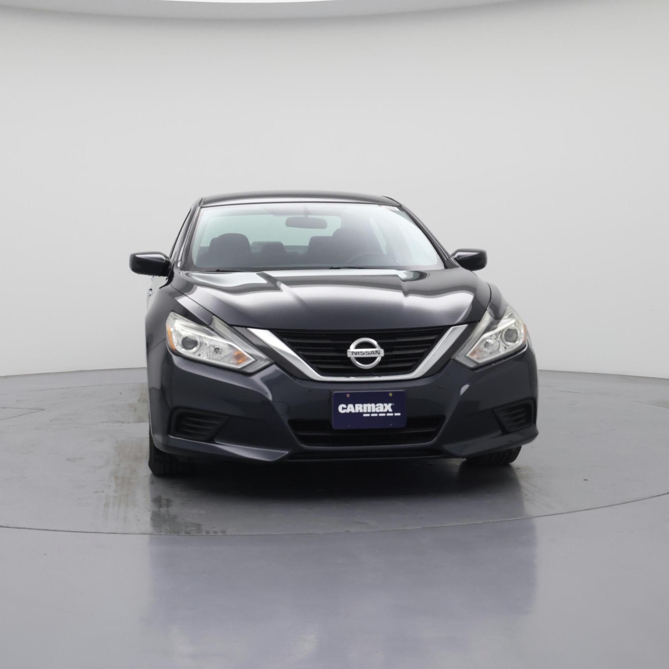 Thumbnail: 2017 Nissan Altima - 5