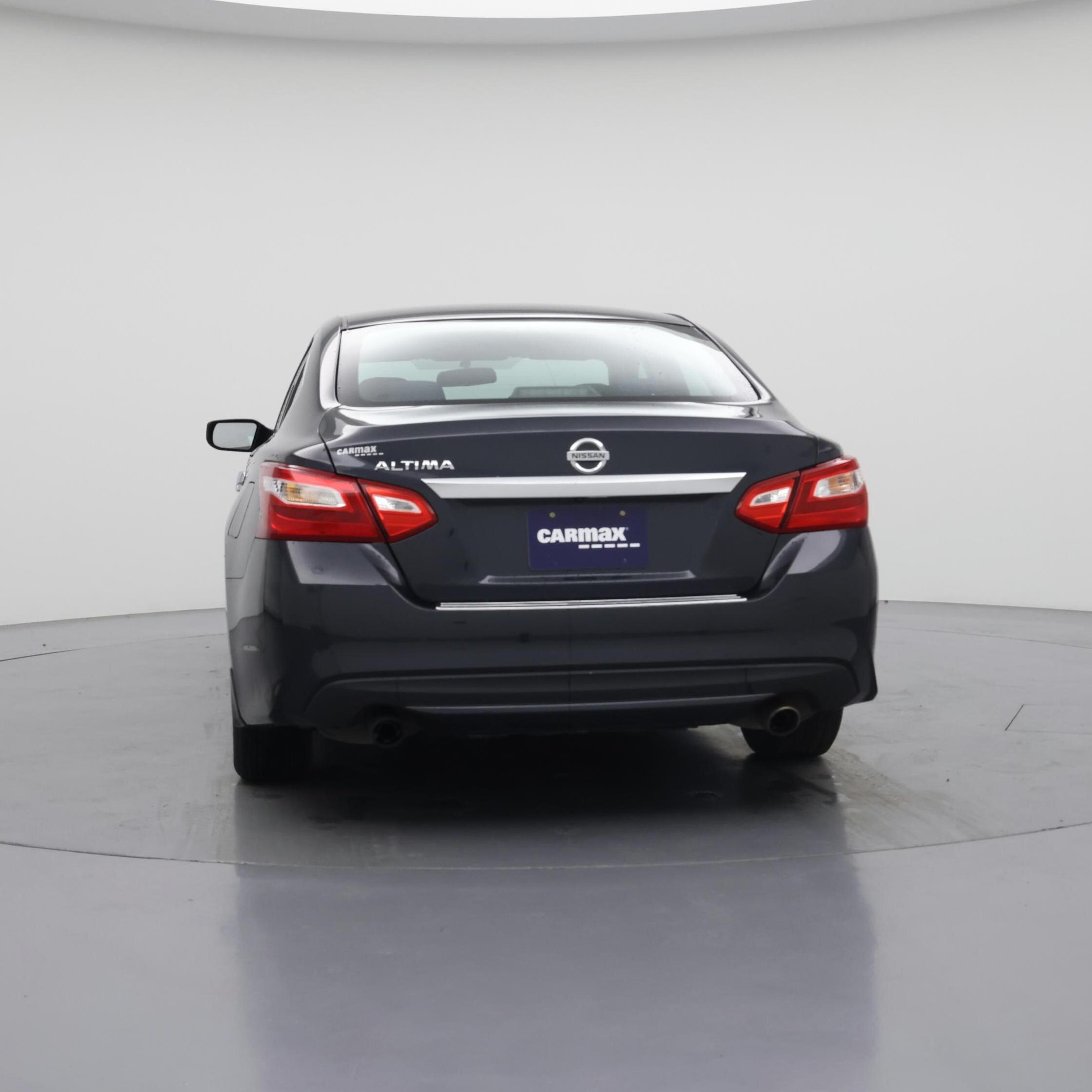 Thumbnail: 2017 Nissan Altima - 6