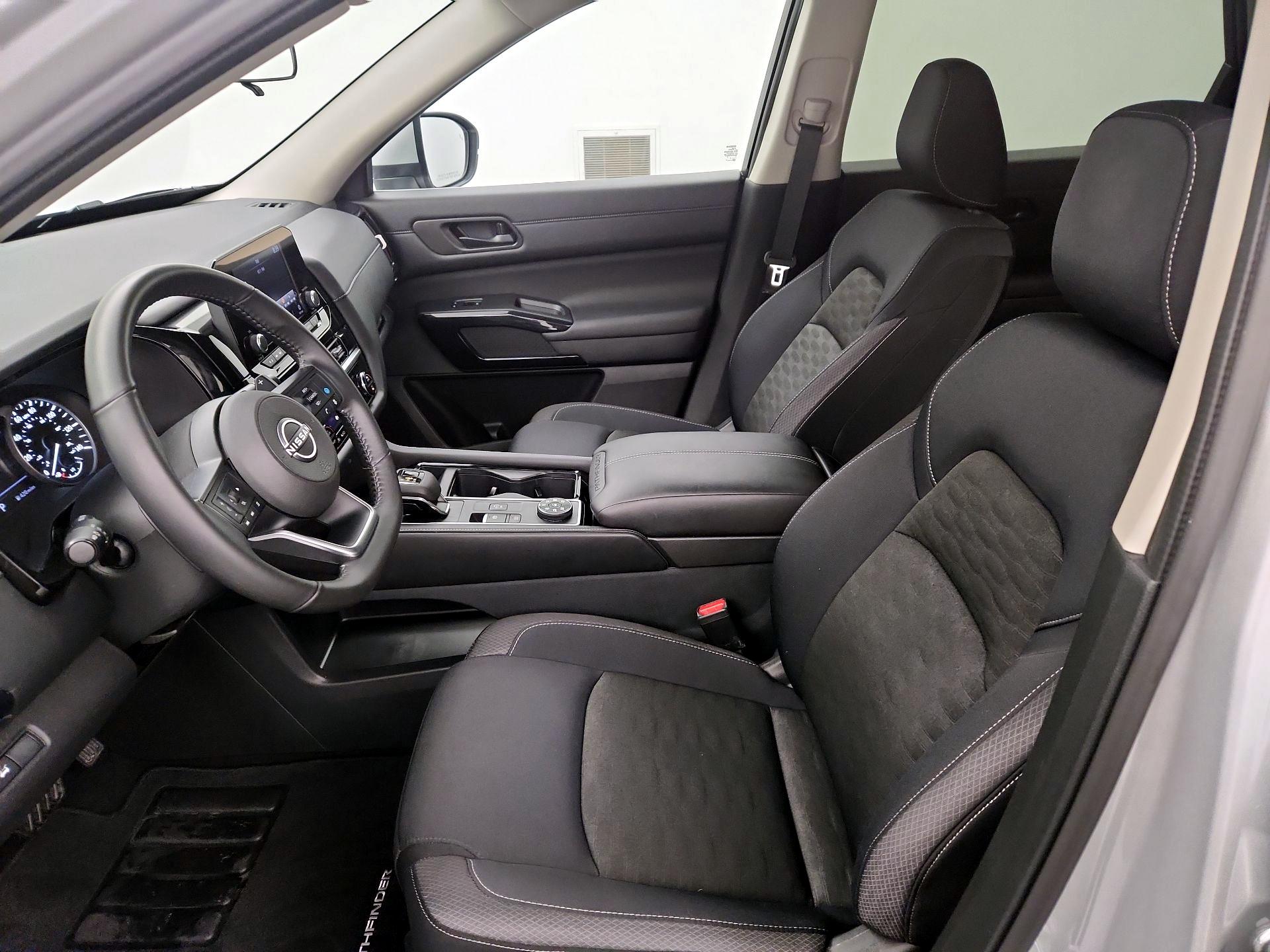 Thumbnail: 2025 Nissan Pathfinder - 11