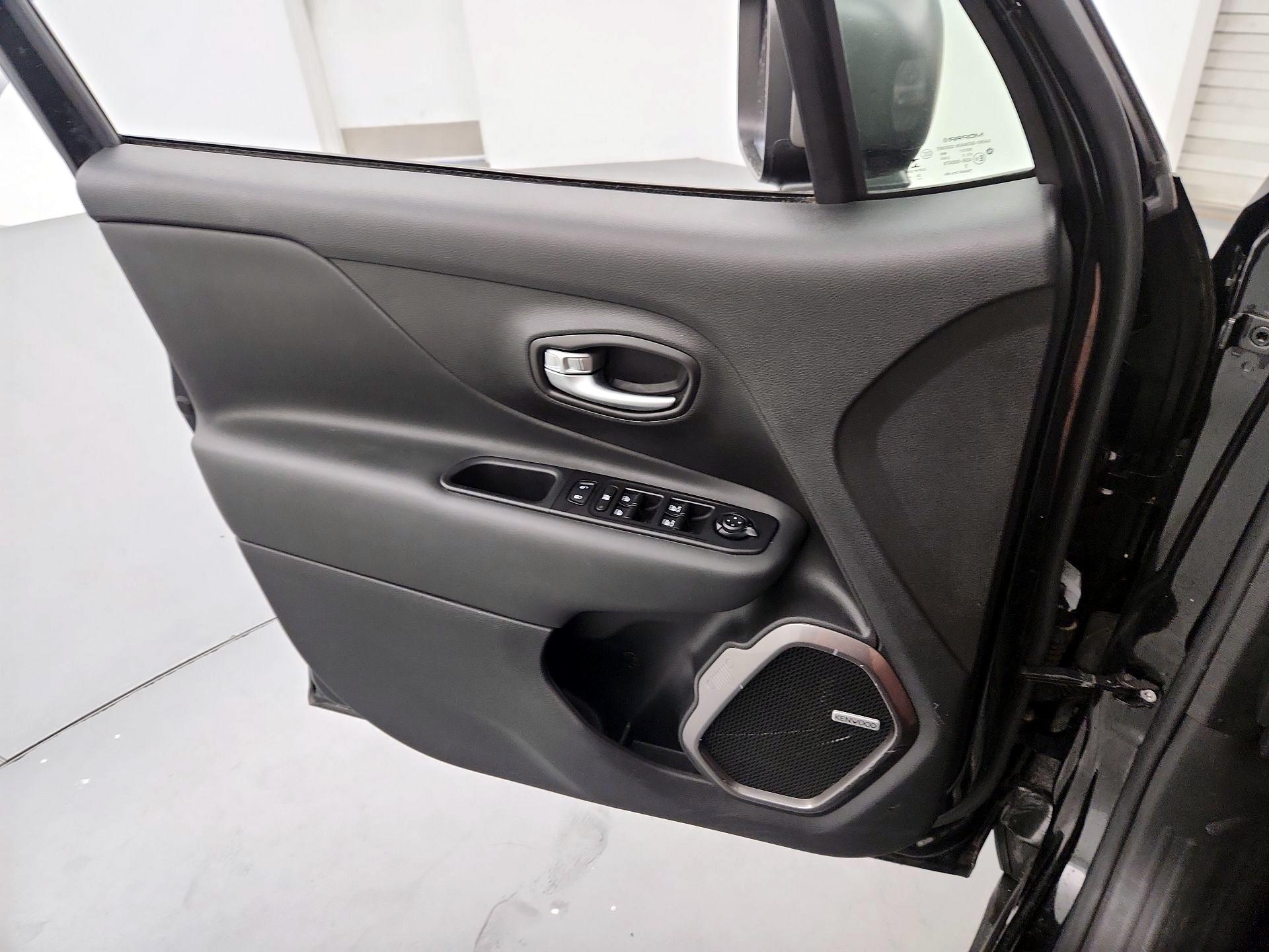 Thumbnail: 2021 Jeep Renegade - 12