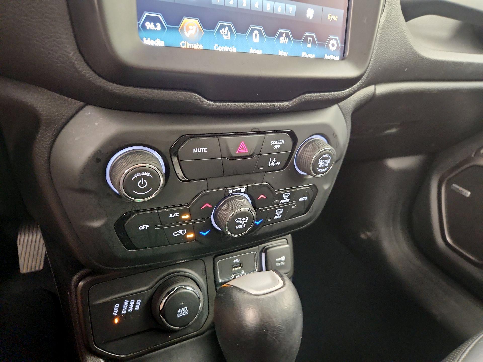 Thumbnail: 2021 Jeep Renegade - 16