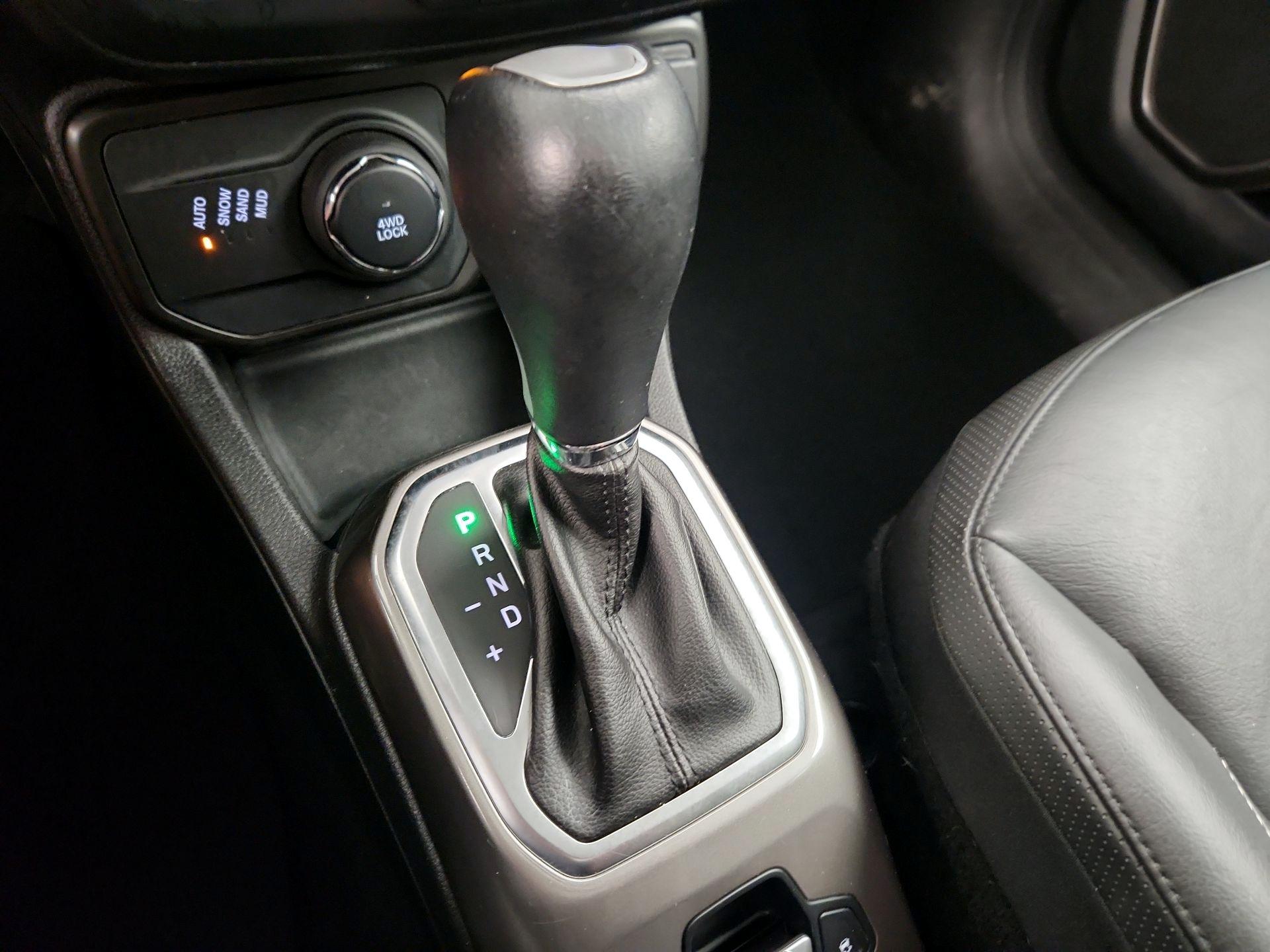 Thumbnail: 2021 Jeep Renegade - 17