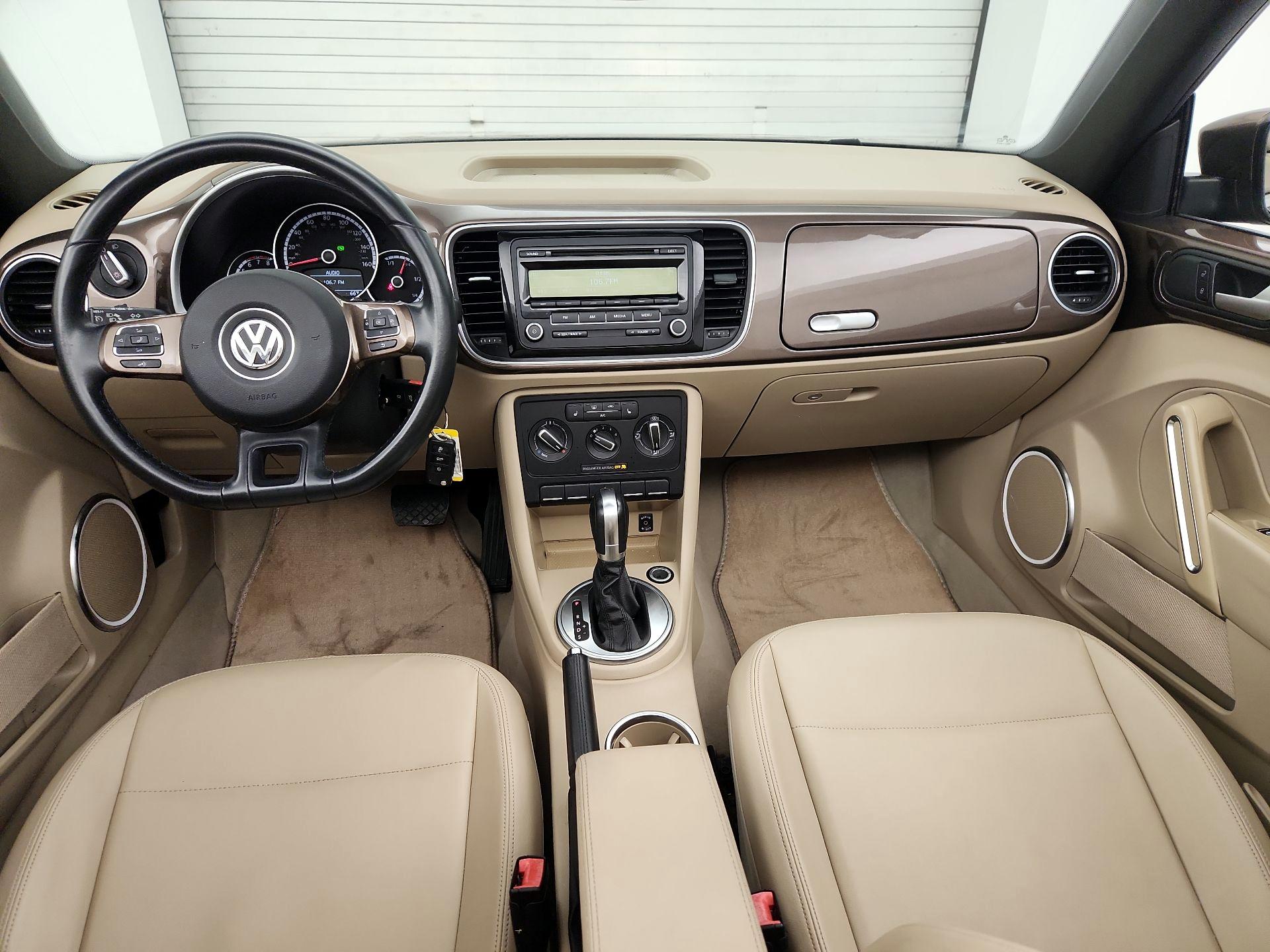 Thumbnail: 2014 Volkswagen Beetle - 9