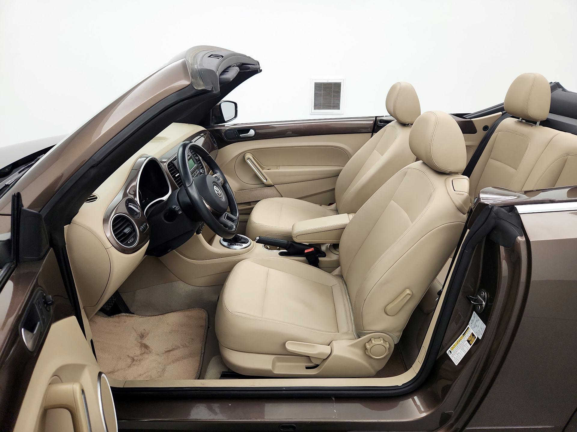 Thumbnail: 2014 Volkswagen Beetle - 11