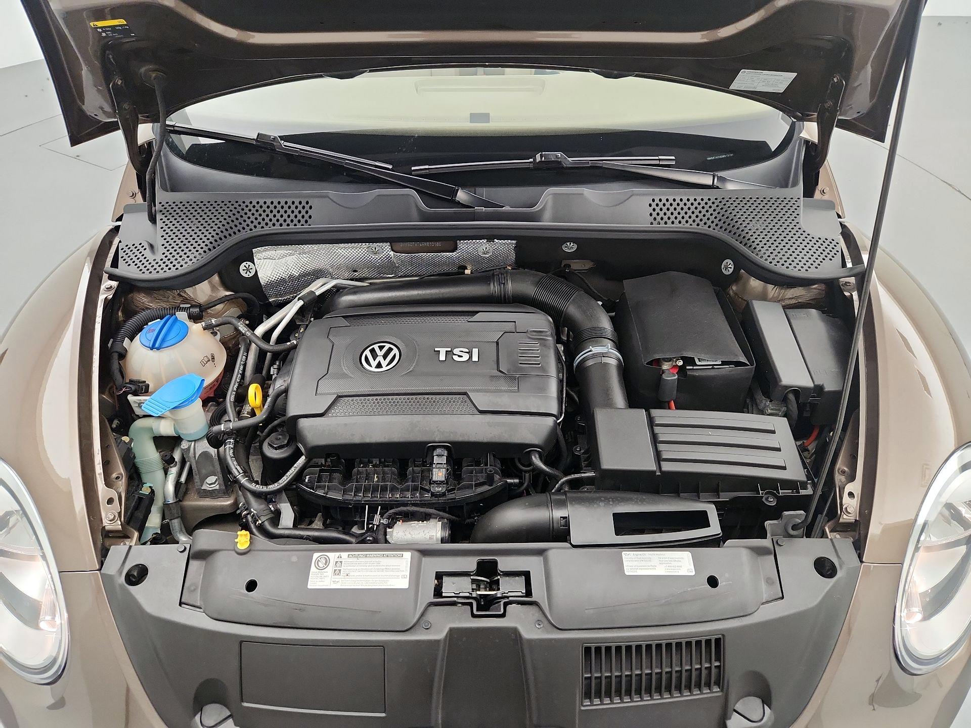 Thumbnail: 2014 Volkswagen Beetle - 20