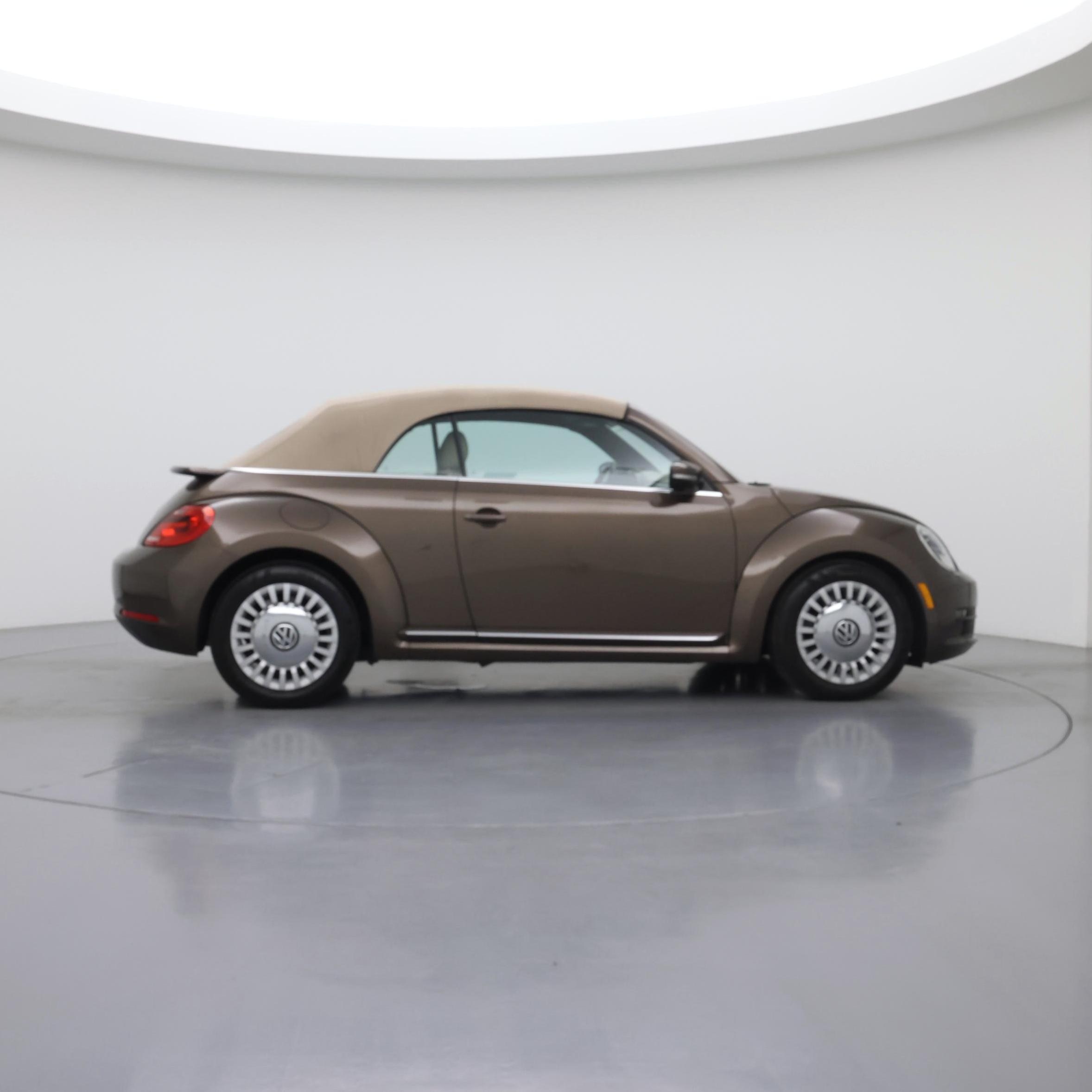 Thumbnail: 2014 Volkswagen Beetle - 7
