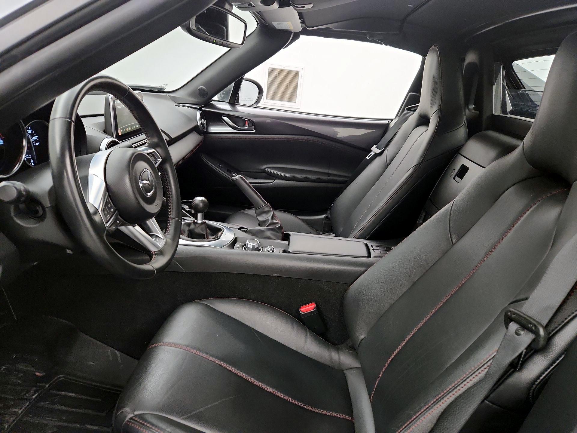 Thumbnail: 2017 Mazda MX-5 Miata - 11