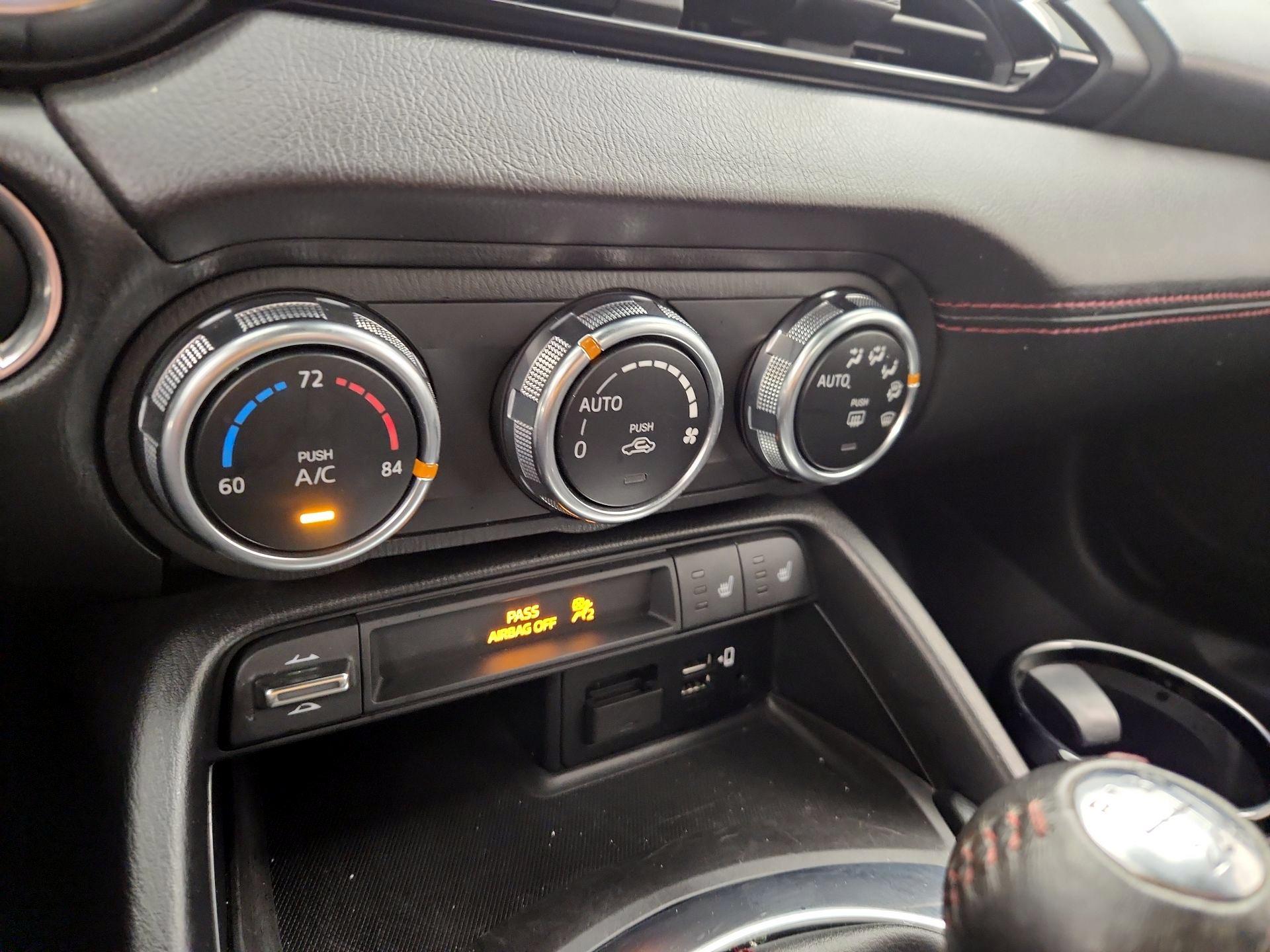 Thumbnail: 2017 Mazda MX-5 Miata - 15