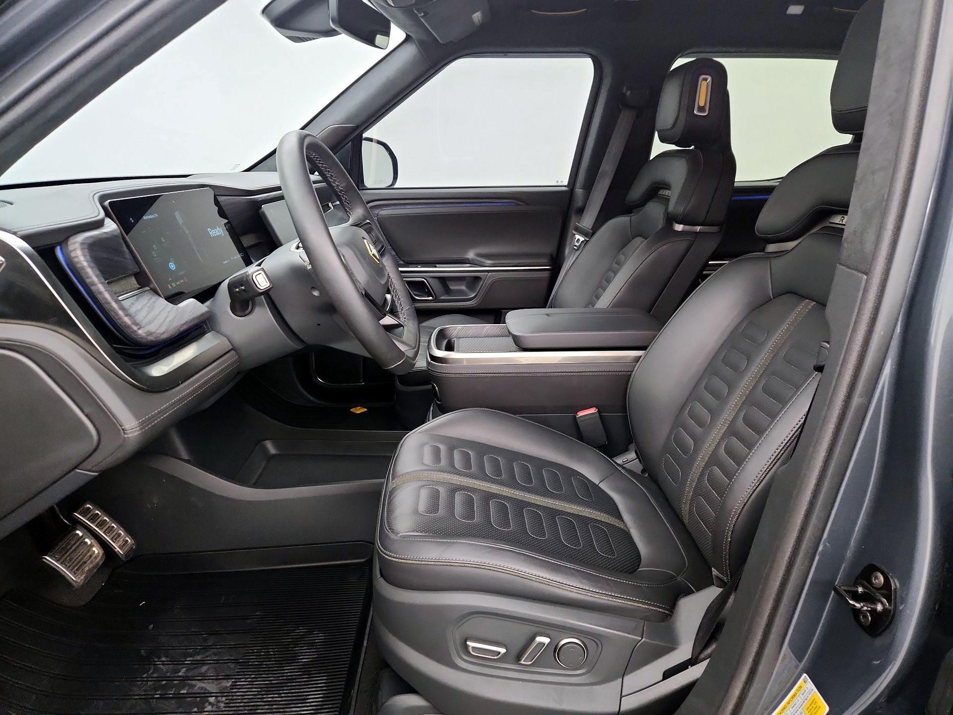 Thumbnail: 2023 Rivian R1T - 11