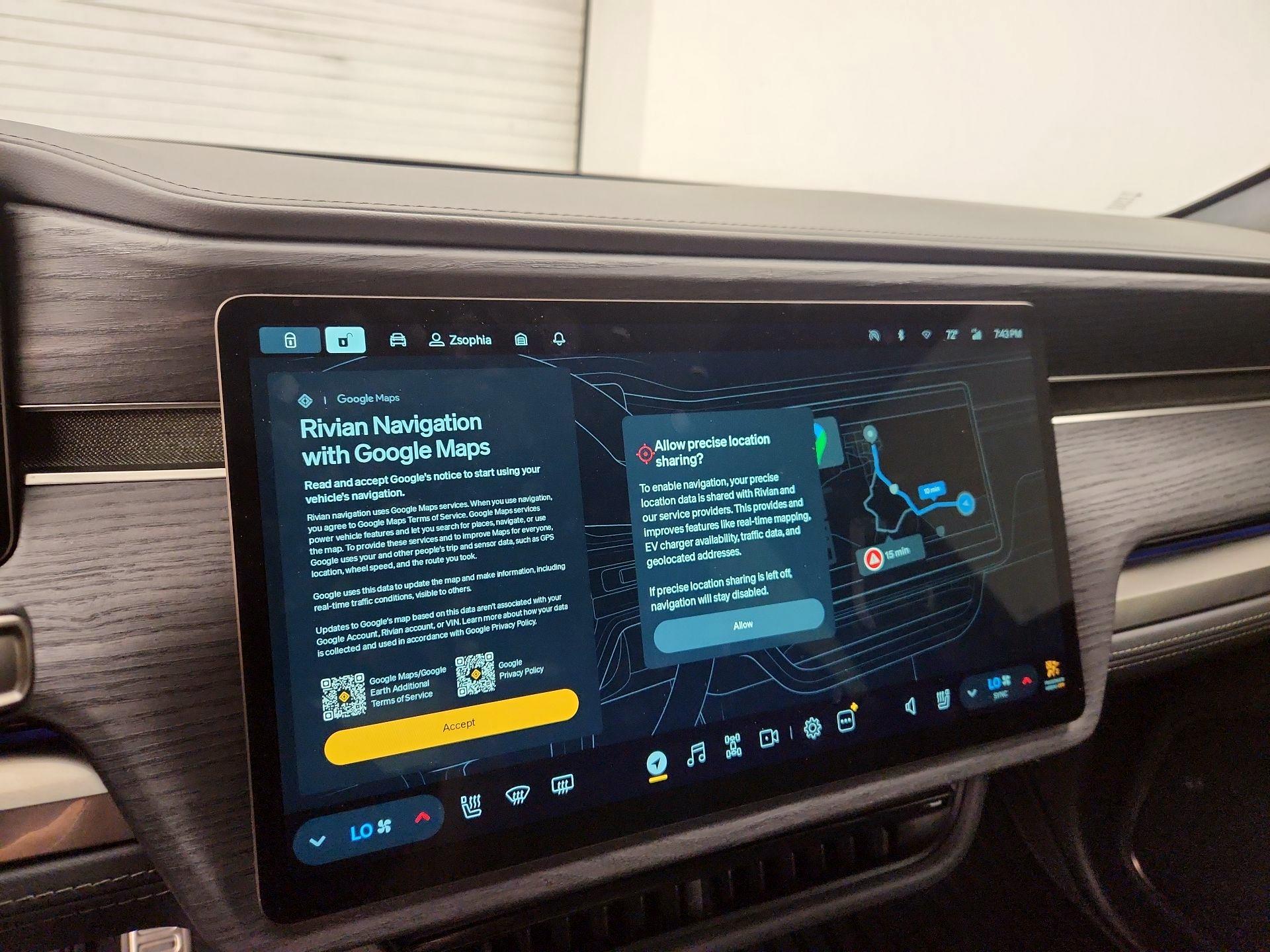 Thumbnail: 2023 Rivian R1T - 15