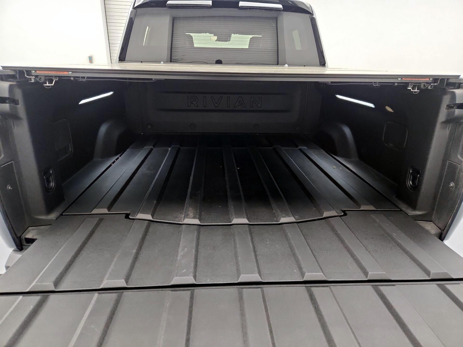 Thumbnail: 2023 Rivian R1T - 20