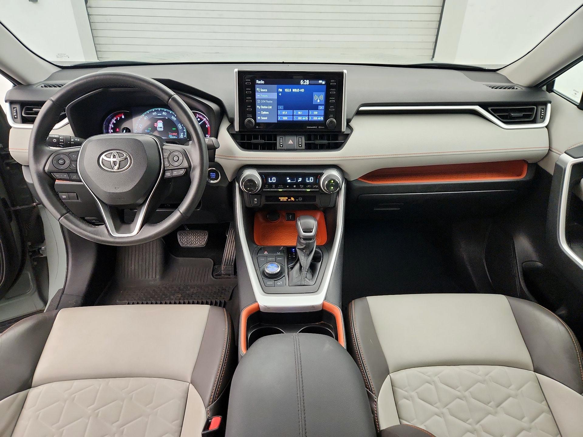 Thumbnail: 2021 Toyota RAV4 - 9