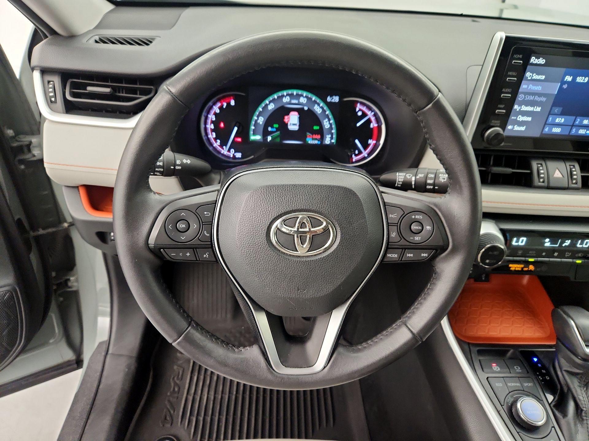 Thumbnail: 2021 Toyota RAV4 - 10