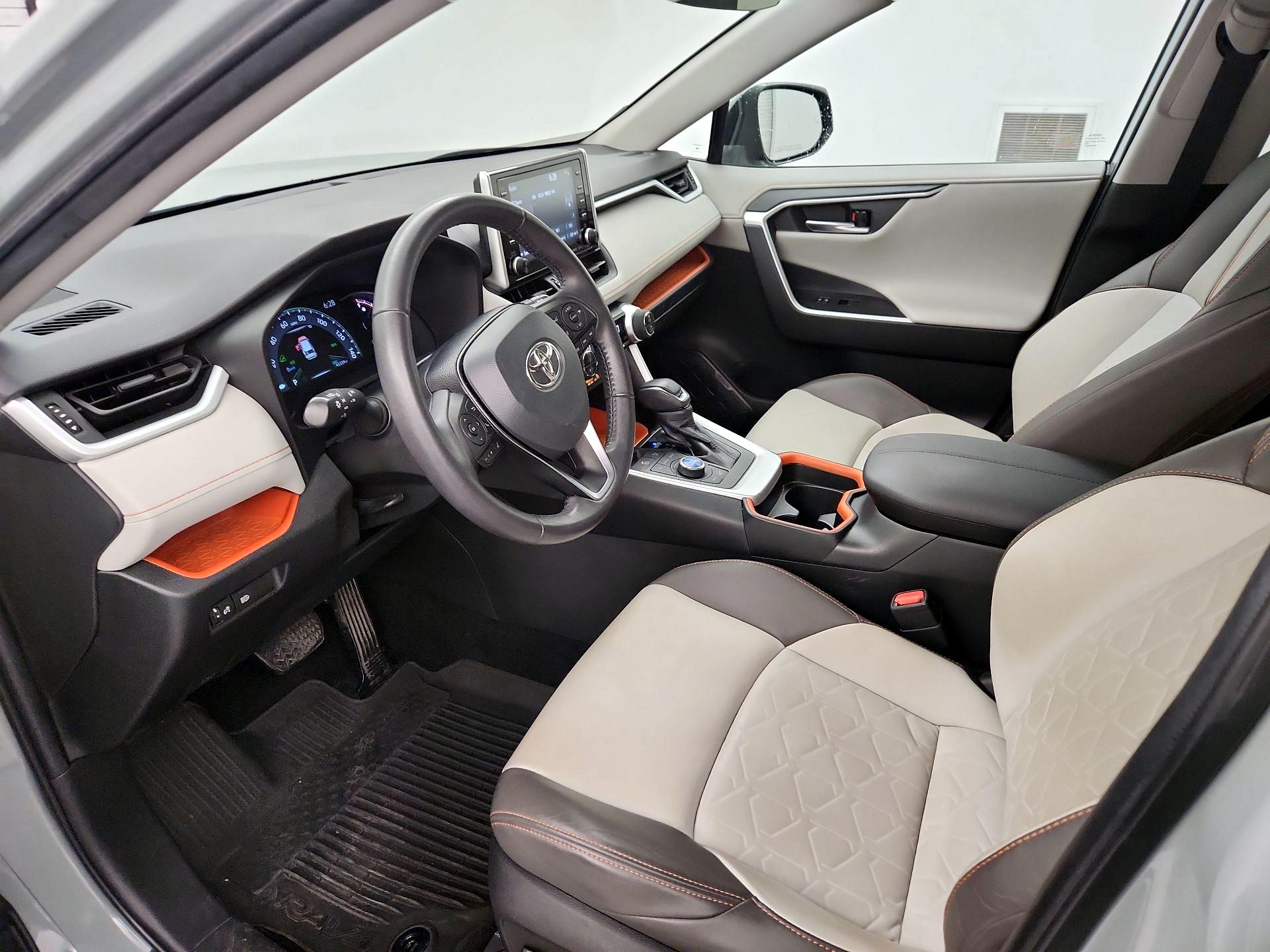 Thumbnail: 2021 Toyota RAV4 - 11