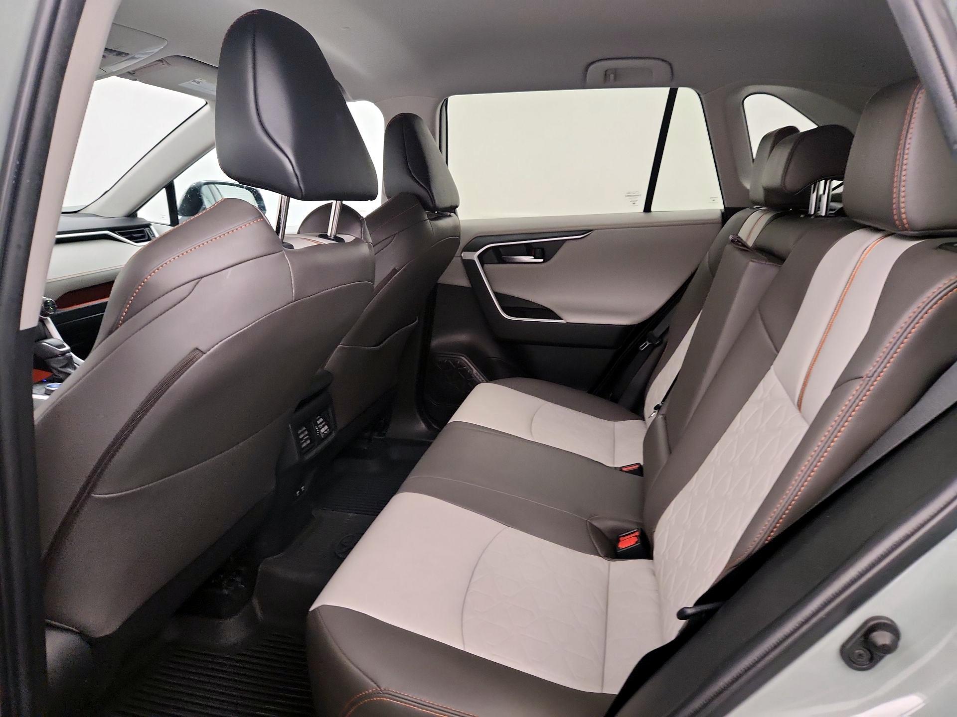 Thumbnail: 2021 Toyota RAV4 - 19