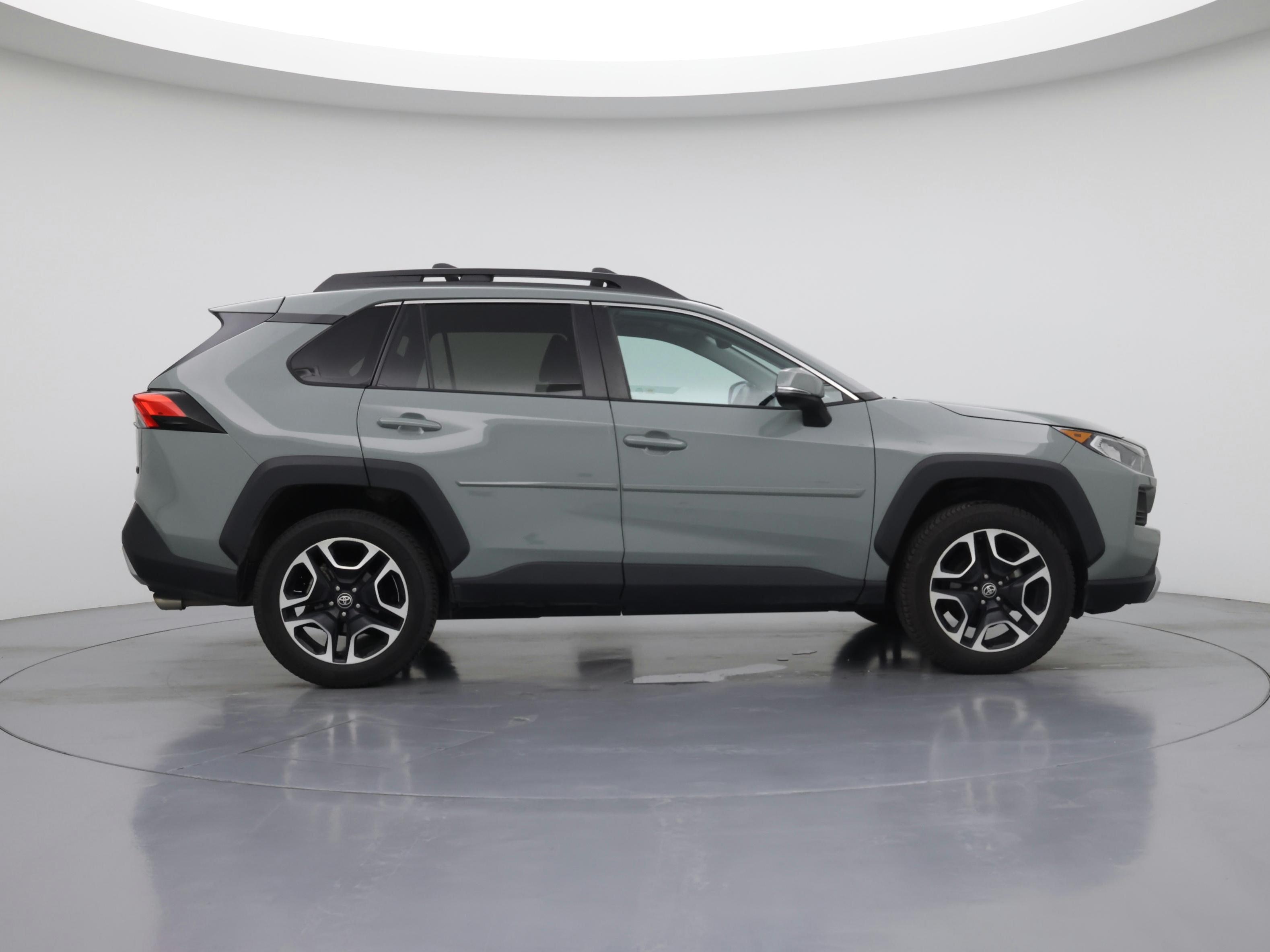 Thumbnail: 2021 Toyota RAV4 - 7