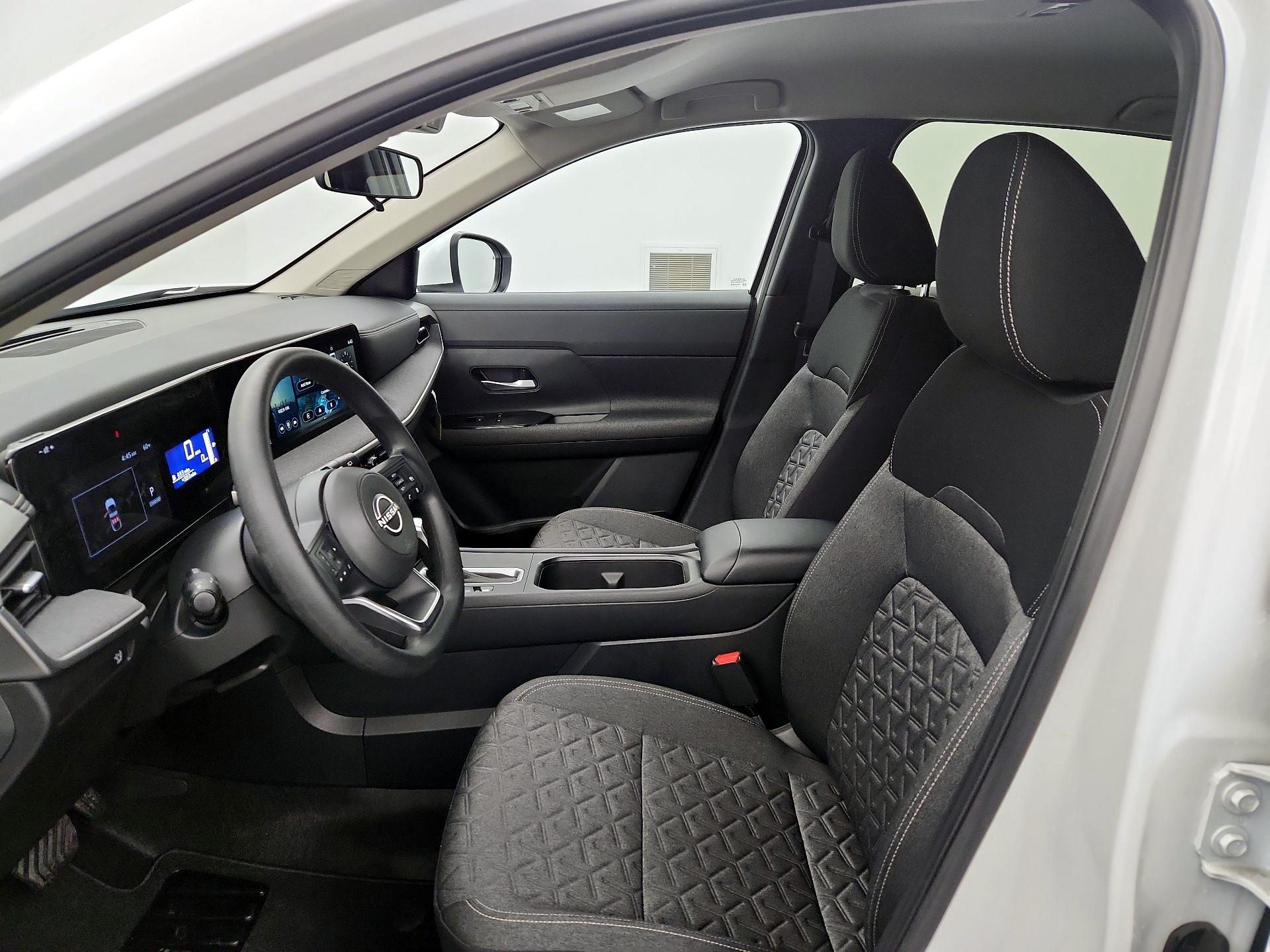 Thumbnail: 2025 Nissan Kicks - 11