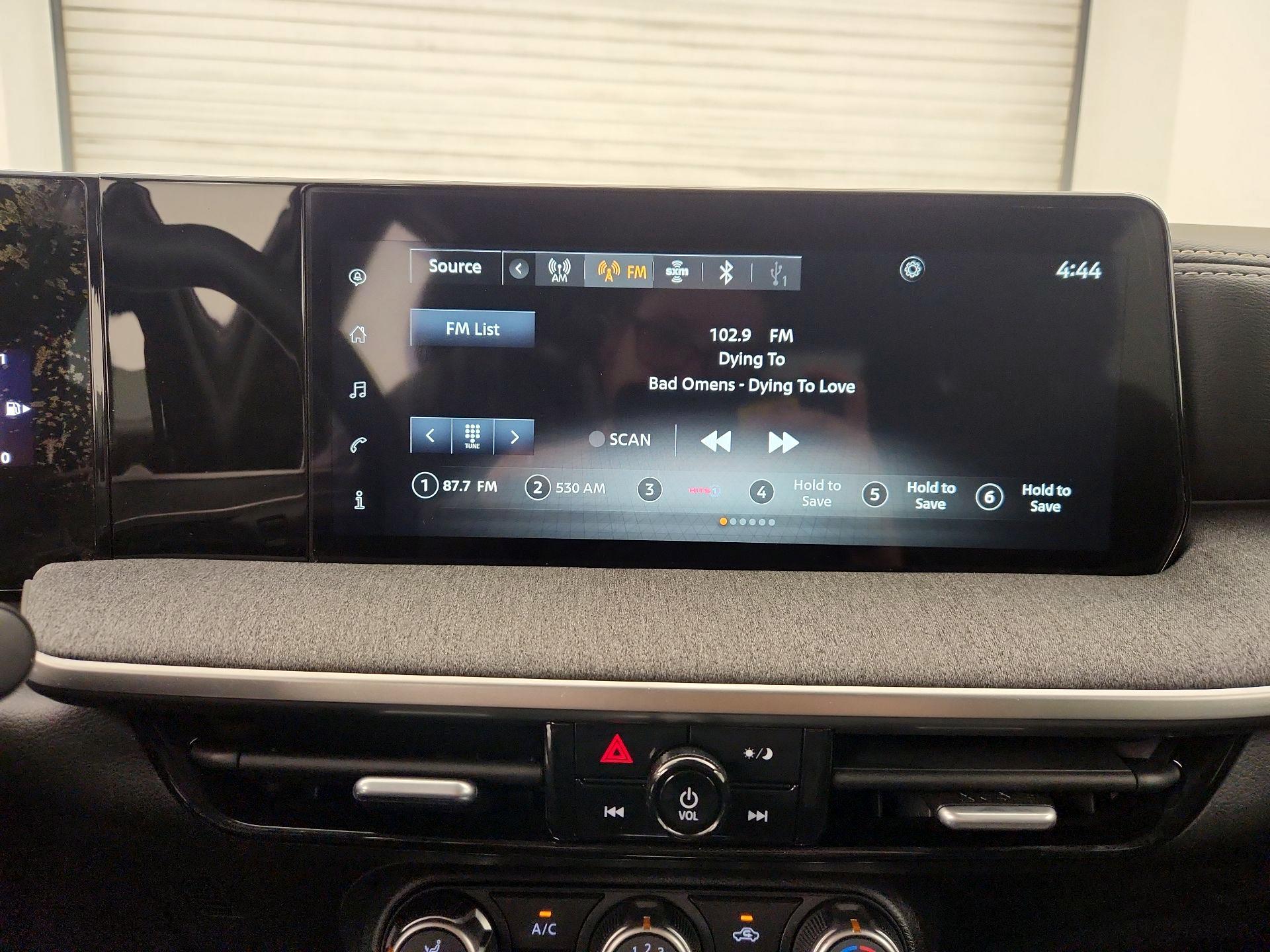 Thumbnail: 2025 Nissan Kicks - 15