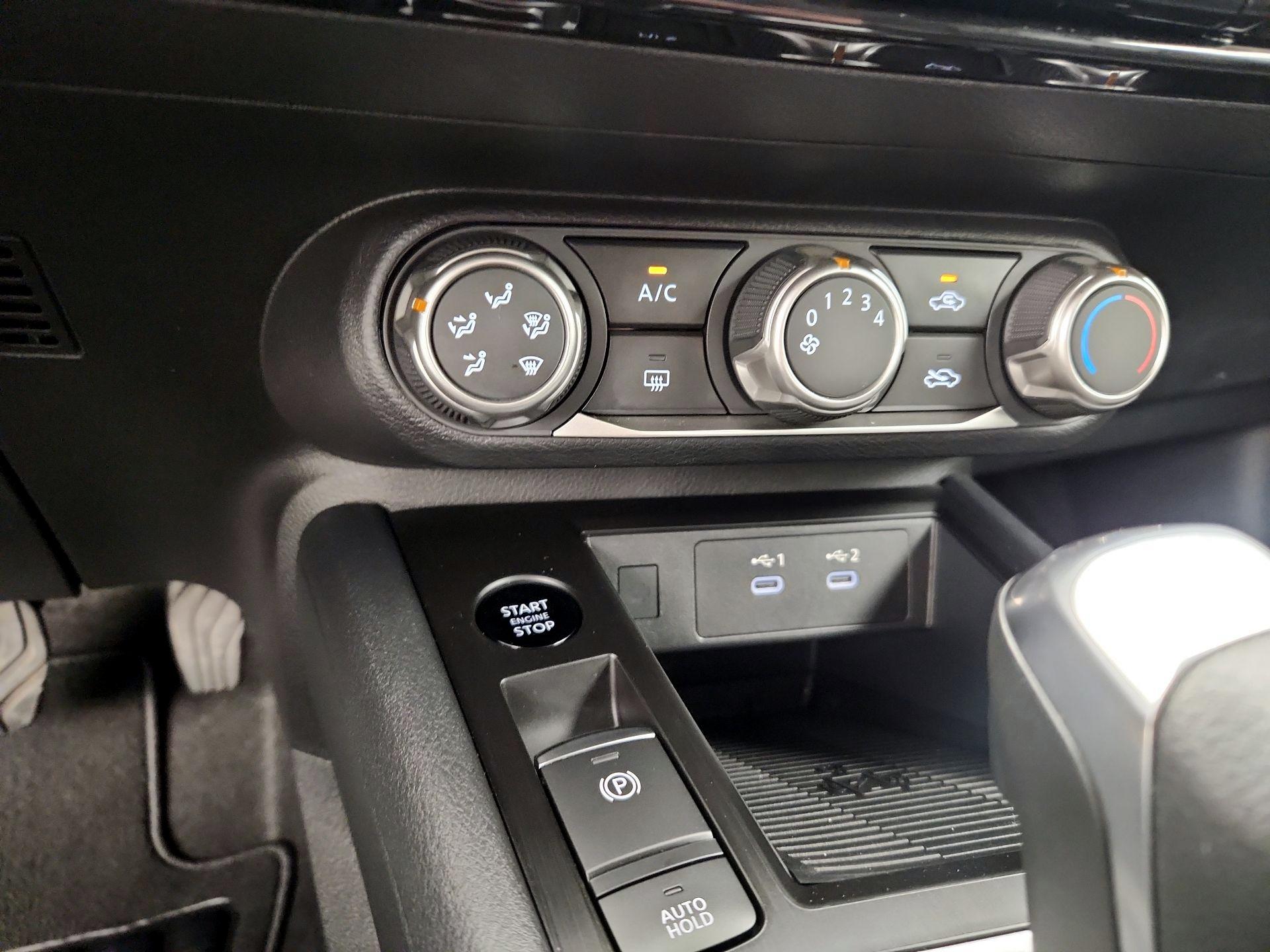 Thumbnail: 2025 Nissan Kicks - 16