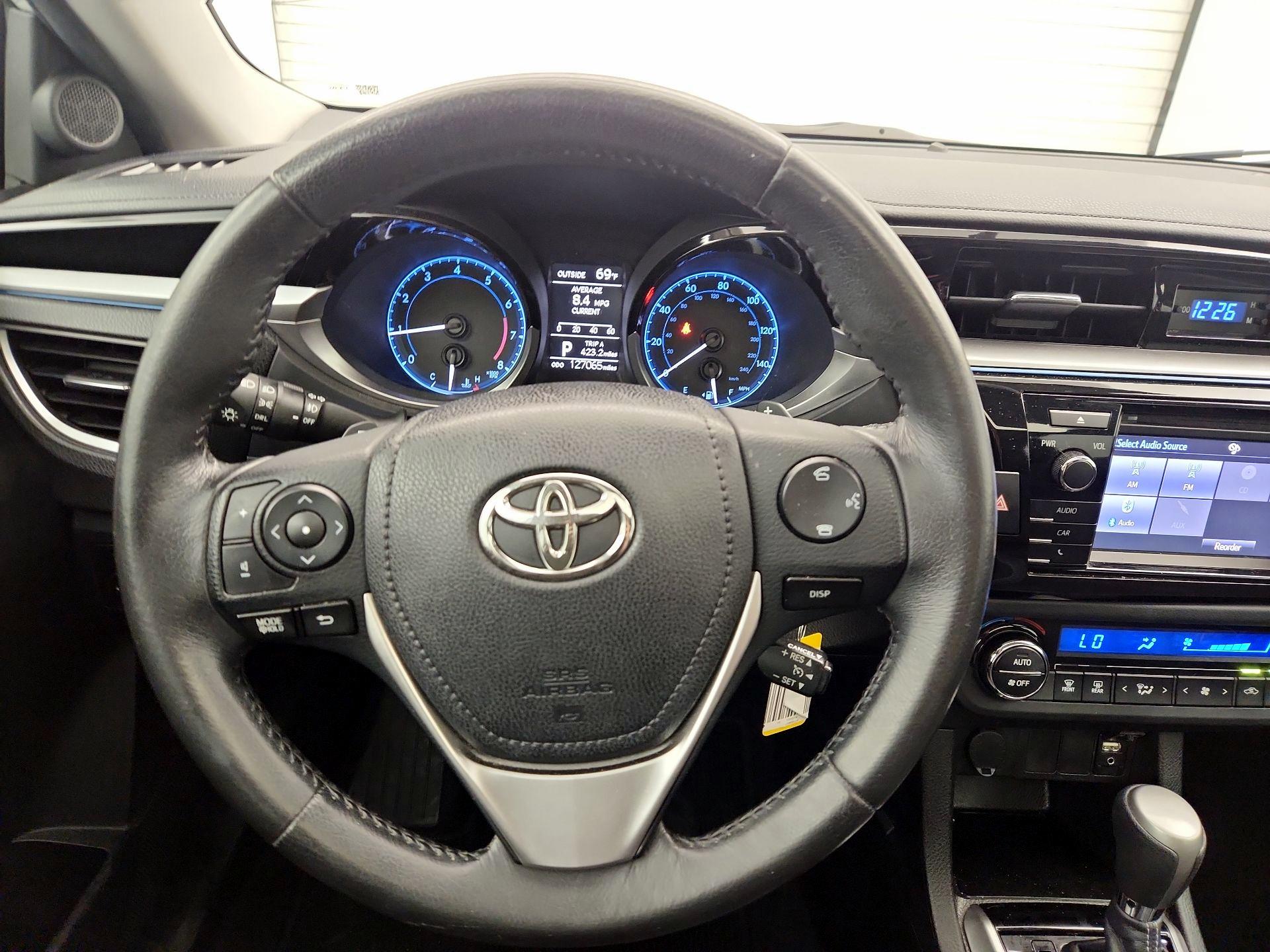 Thumbnail: 2015 Toyota Corolla - 10
