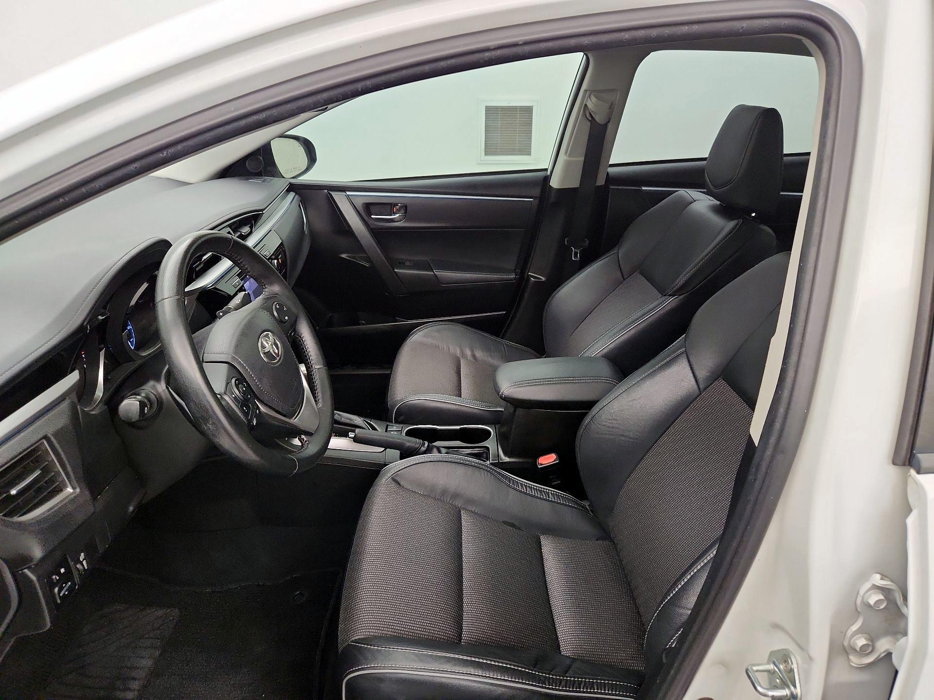 Thumbnail: 2015 Toyota Corolla - 11