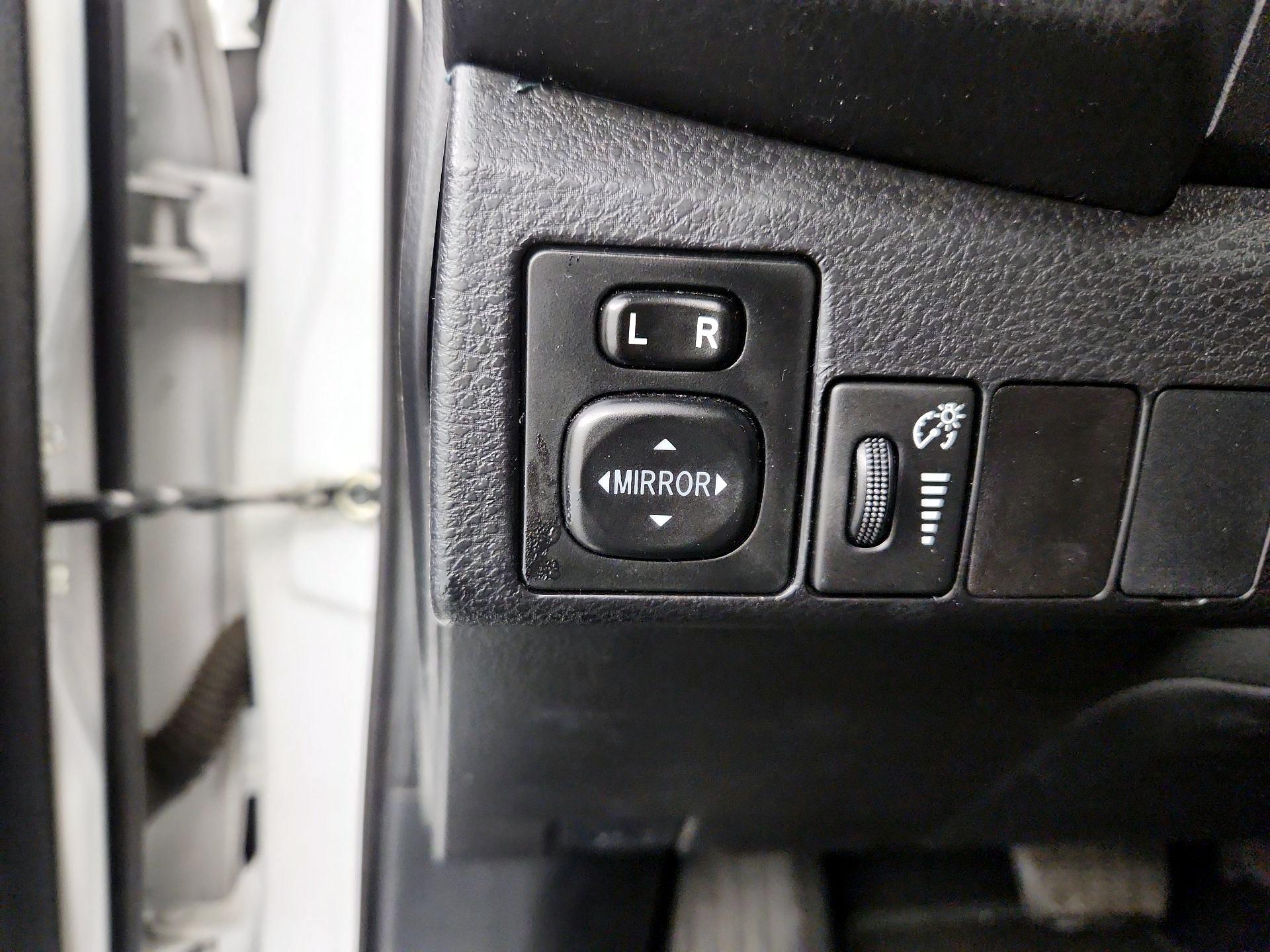 Thumbnail: 2015 Toyota Corolla - 13