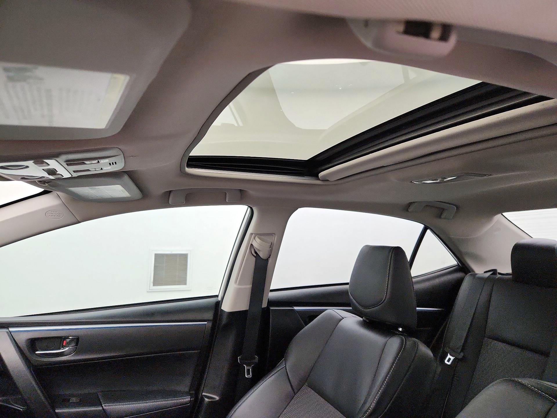 Thumbnail: 2015 Toyota Corolla - 19