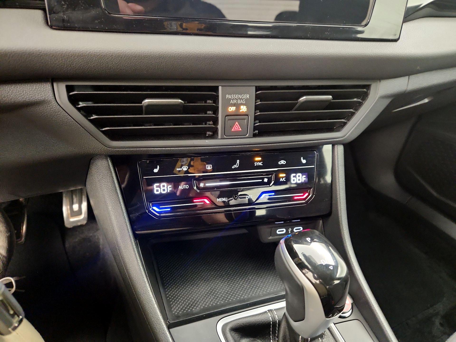 Thumbnail: 2025 Volkswagen Jetta - 16