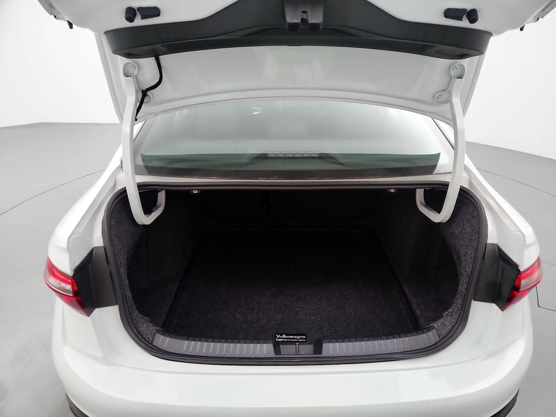 Thumbnail: 2025 Volkswagen Jetta - 20