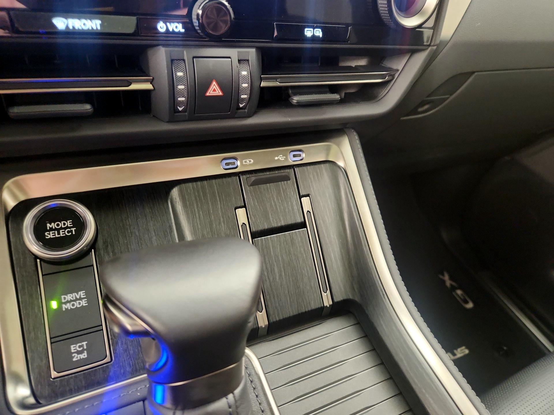 Thumbnail: 2025 Lexus GX - 18