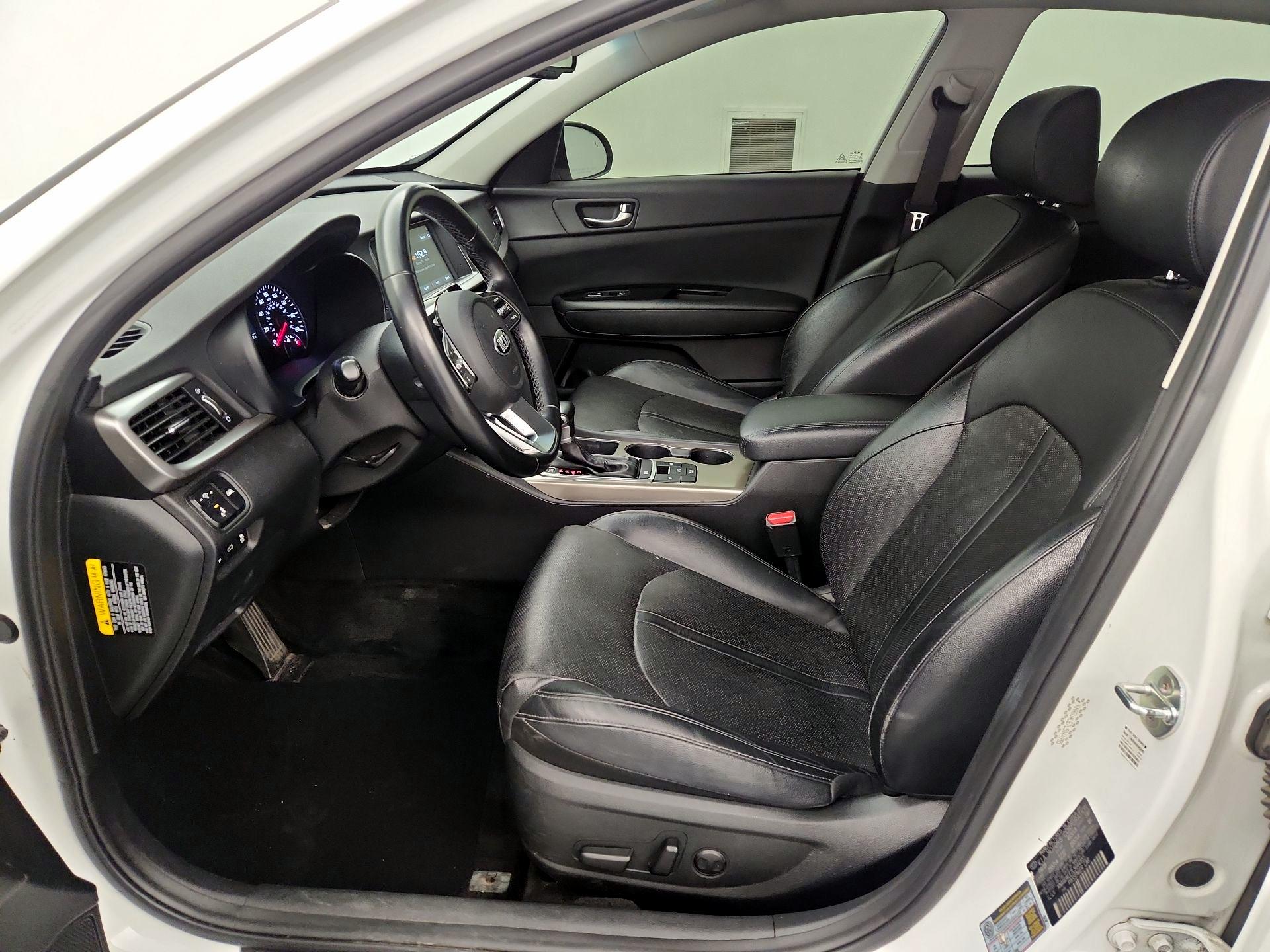 Thumbnail: 2020 Kia Optima - 11