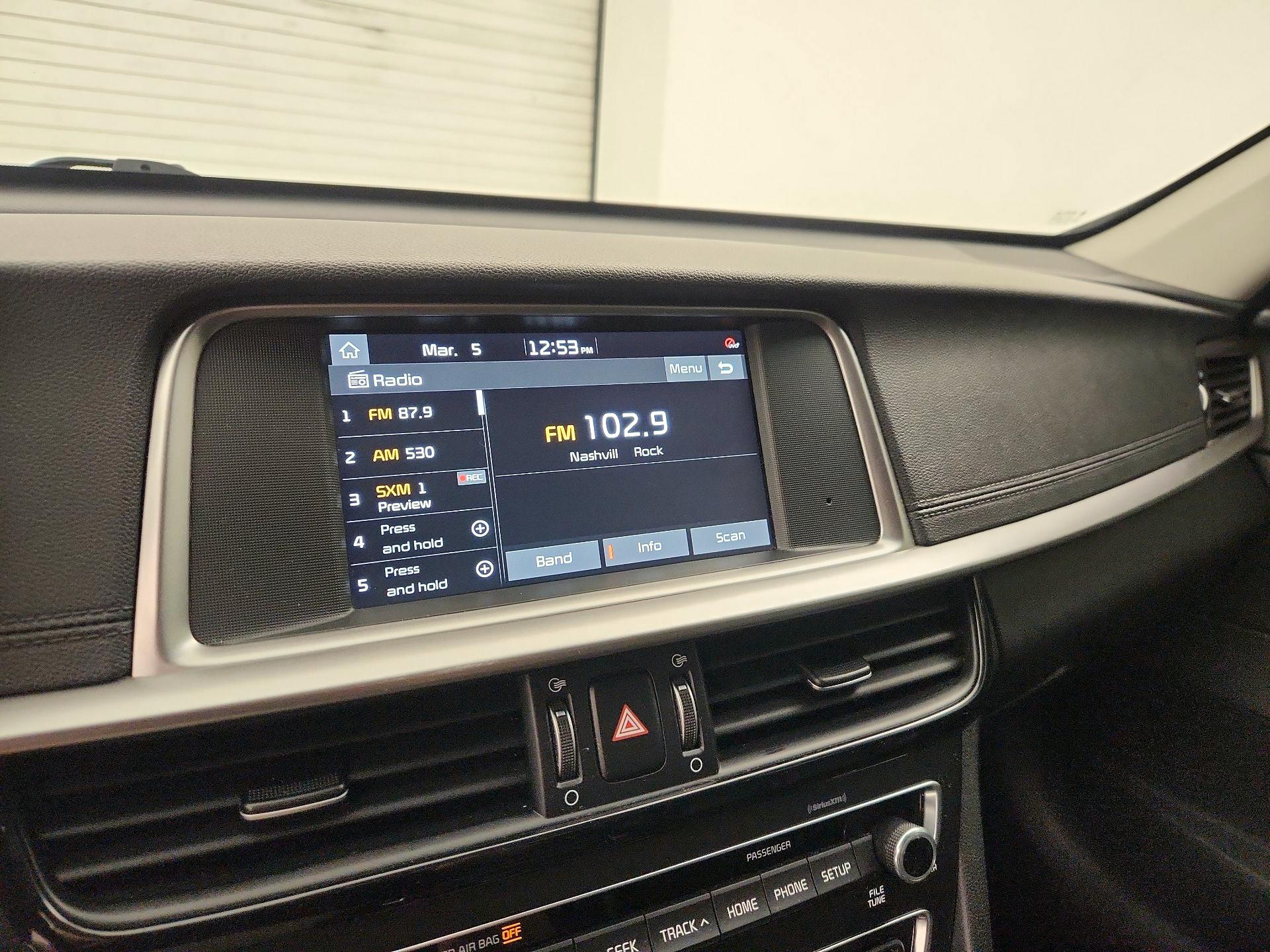 Thumbnail: 2020 Kia Optima - 15