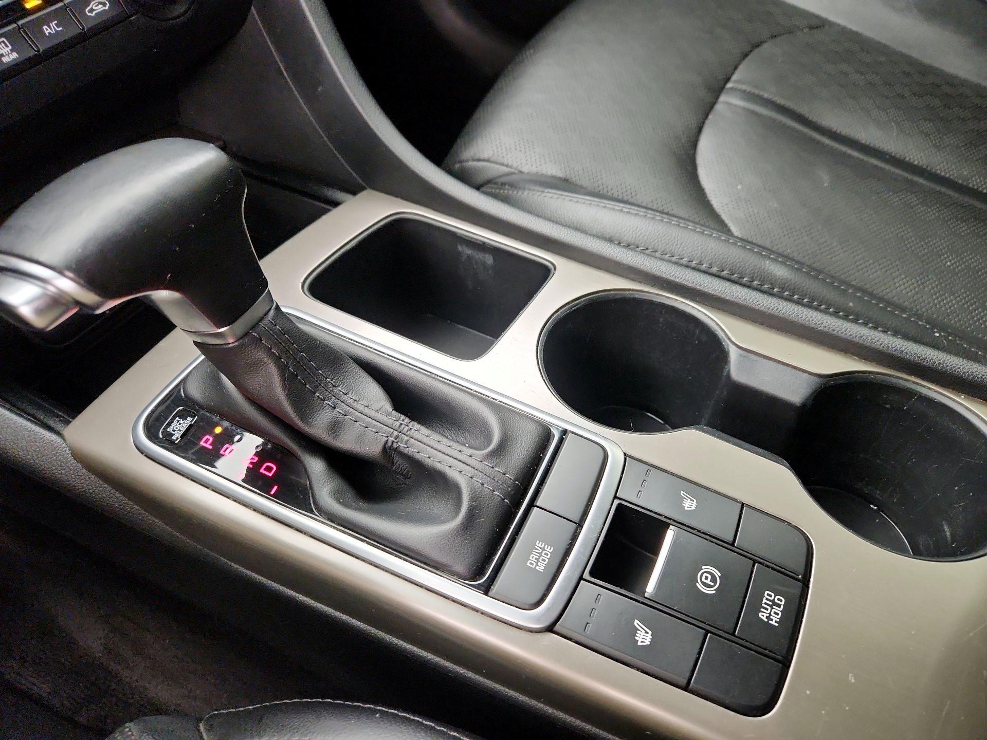 Thumbnail: 2020 Kia Optima - 17