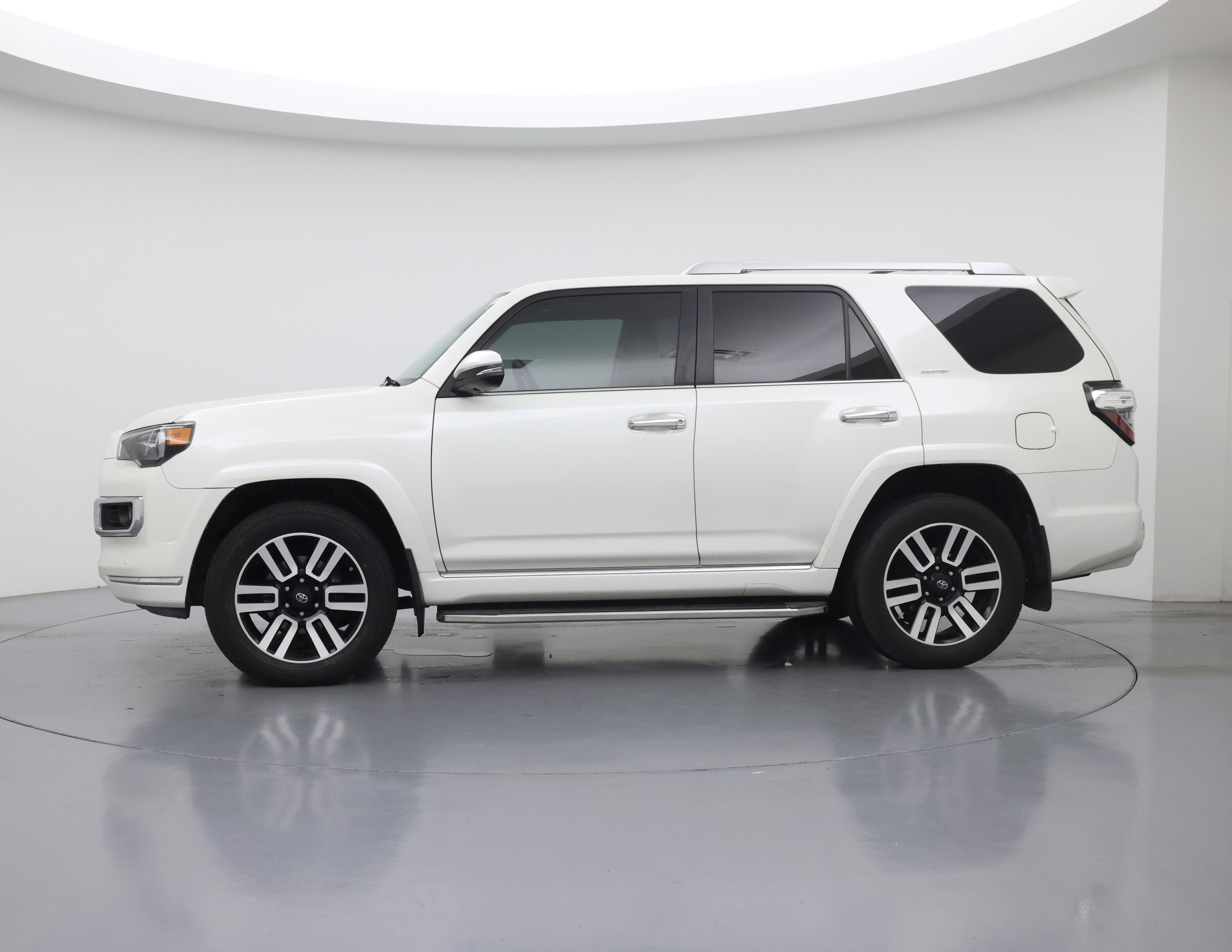 Thumbnail: 2020 Toyota 4Runner - 3