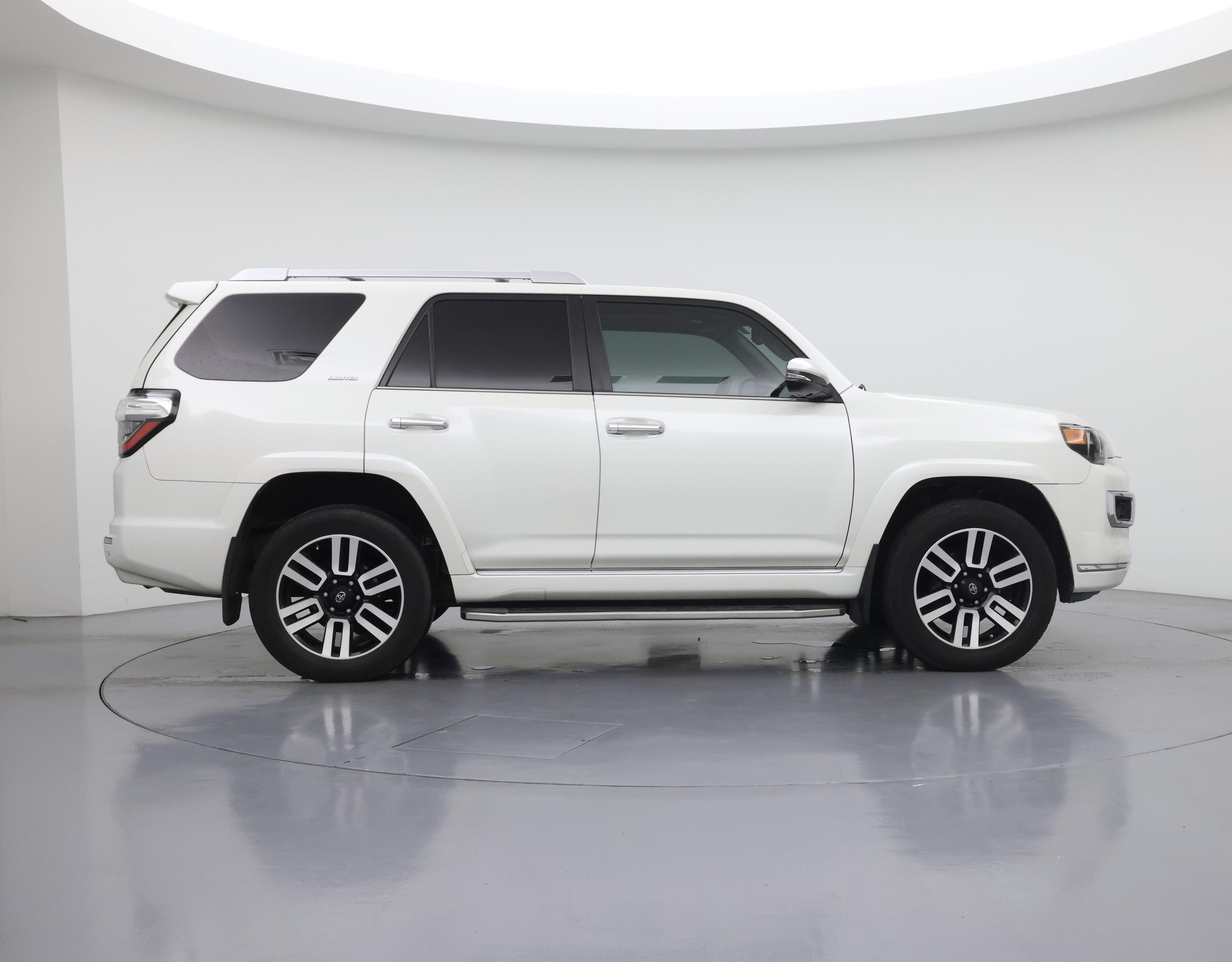 Thumbnail: 2020 Toyota 4Runner - 7