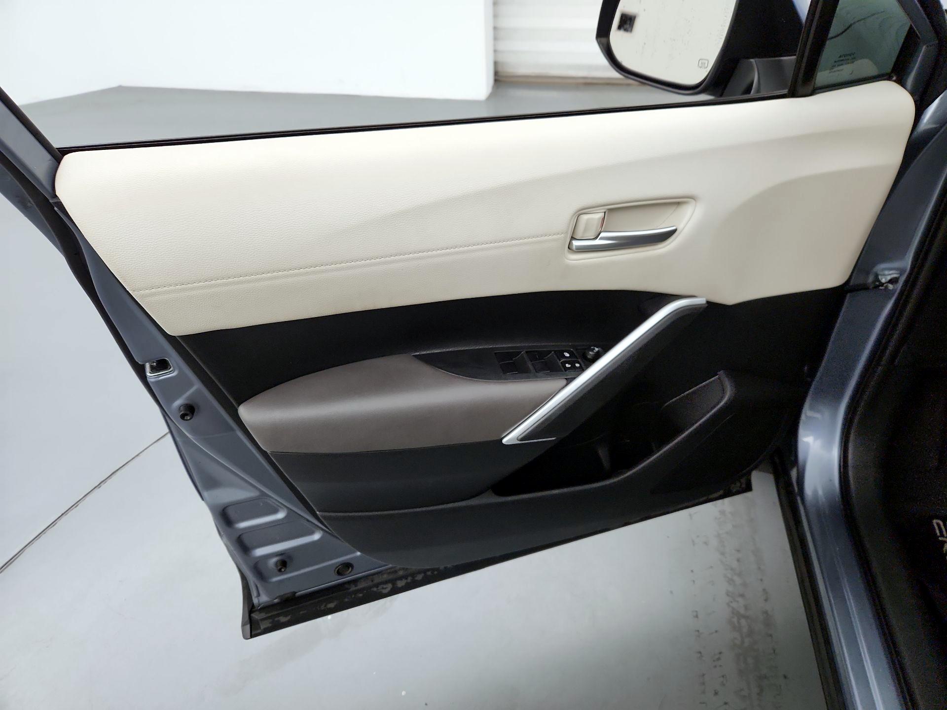 Thumbnail: 2023 Toyota Corolla Cross - 12