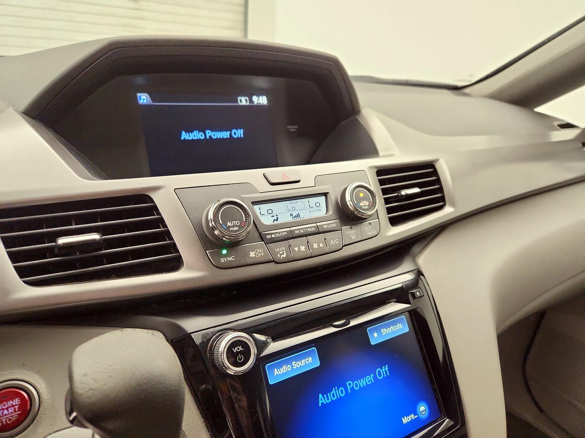 Thumbnail: 2016 Honda Odyssey - 16