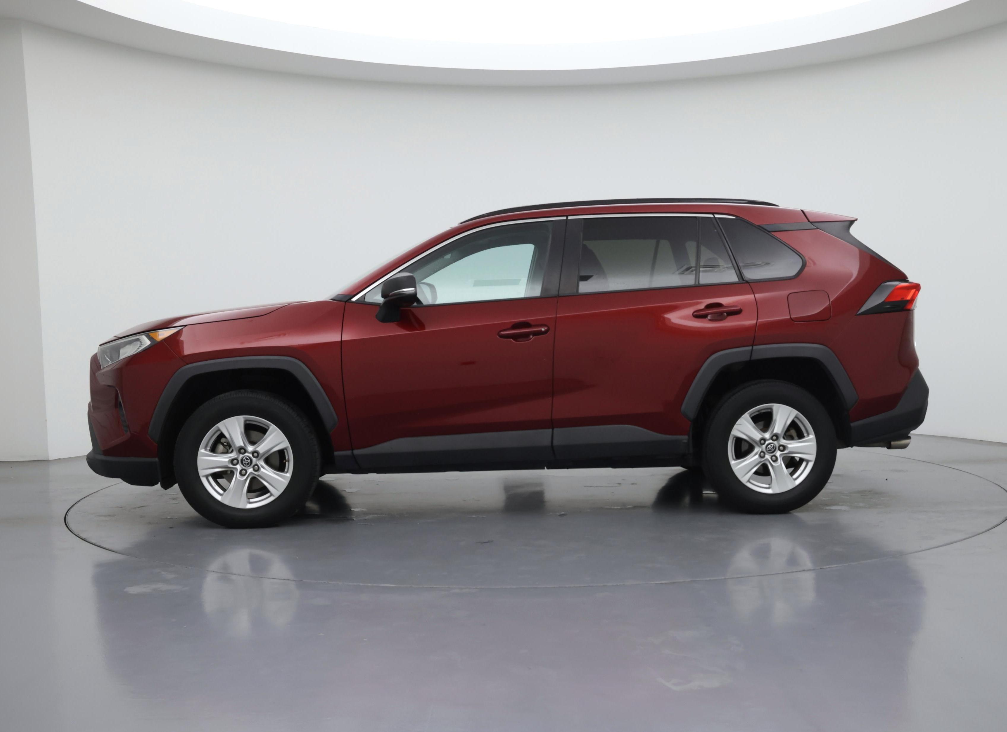 Thumbnail: 2019 Toyota RAV4 - 3