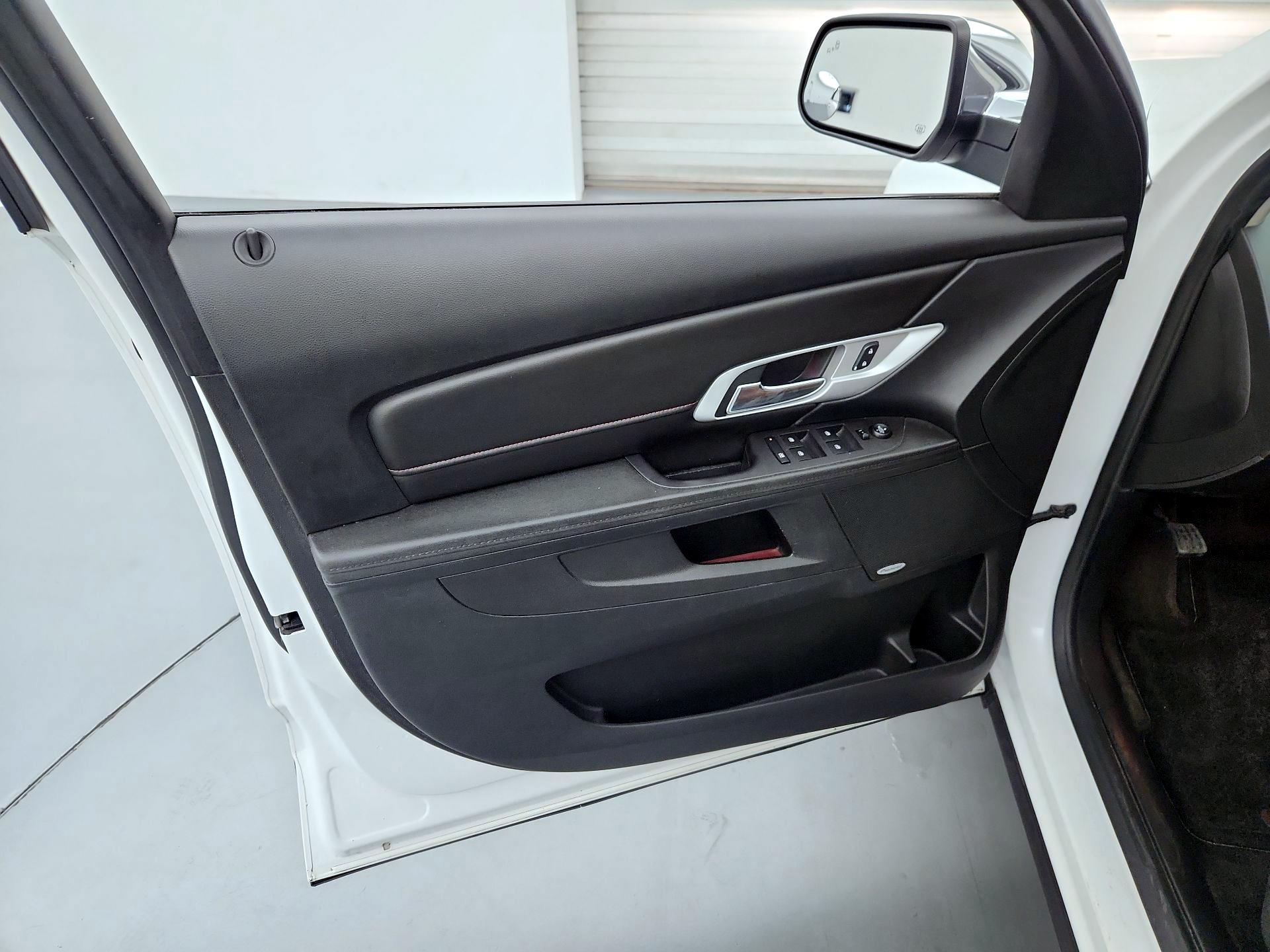 Thumbnail: 2017 GMC Terrain - 12