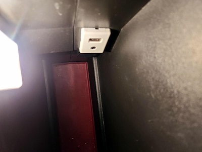 USB/AUX Ports