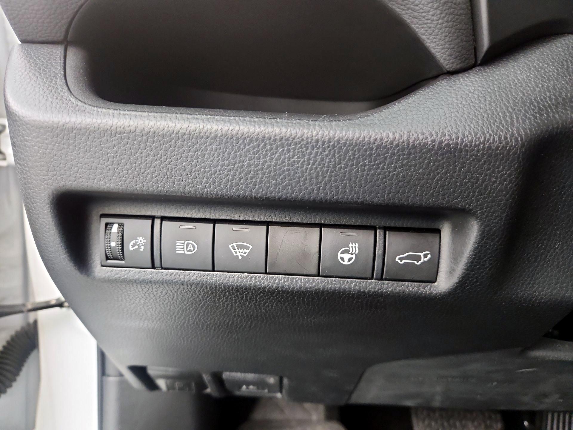 Thumbnail: 2022 Toyota RAV4 - 13