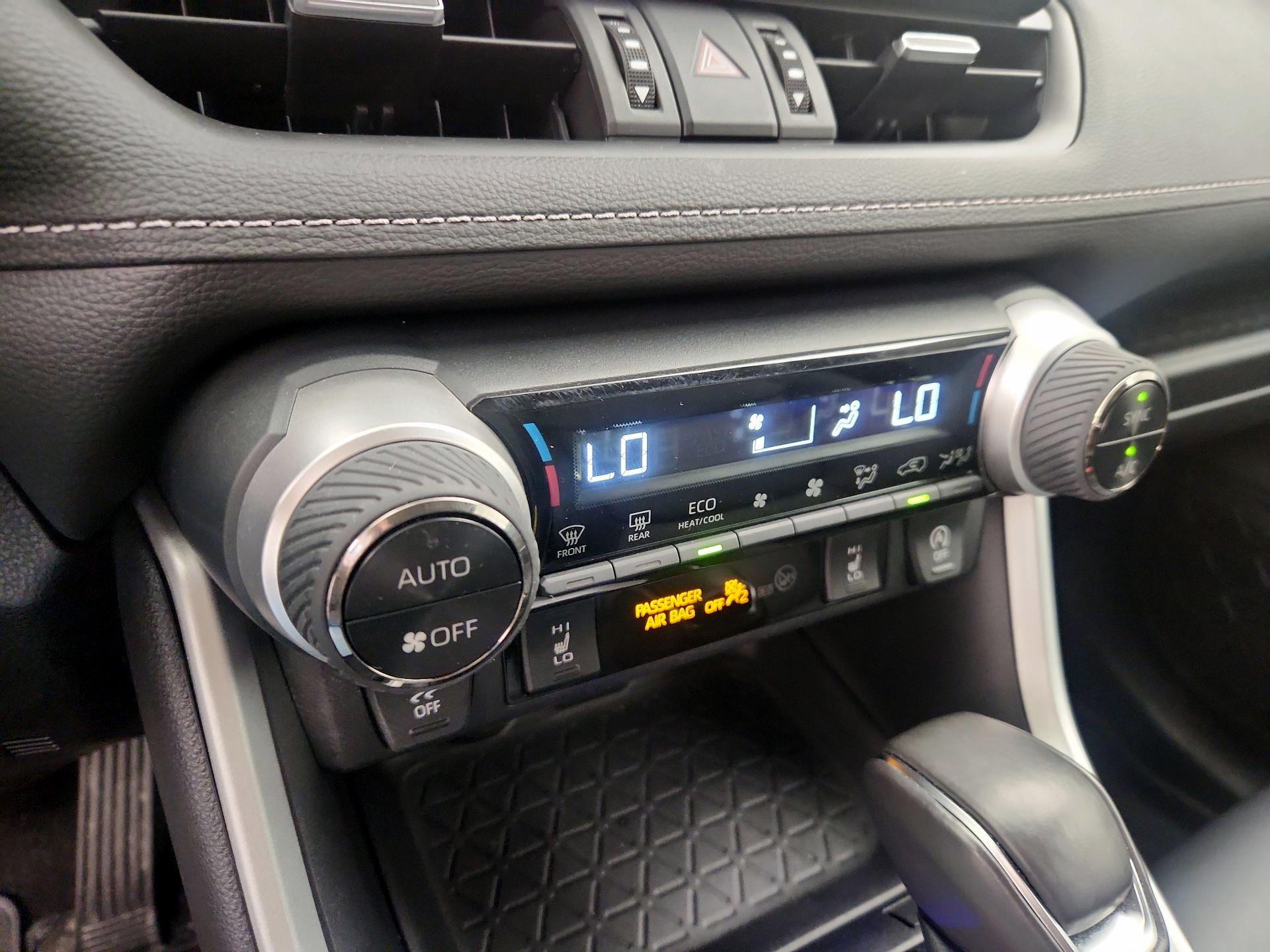 Thumbnail: 2022 Toyota RAV4 - 16