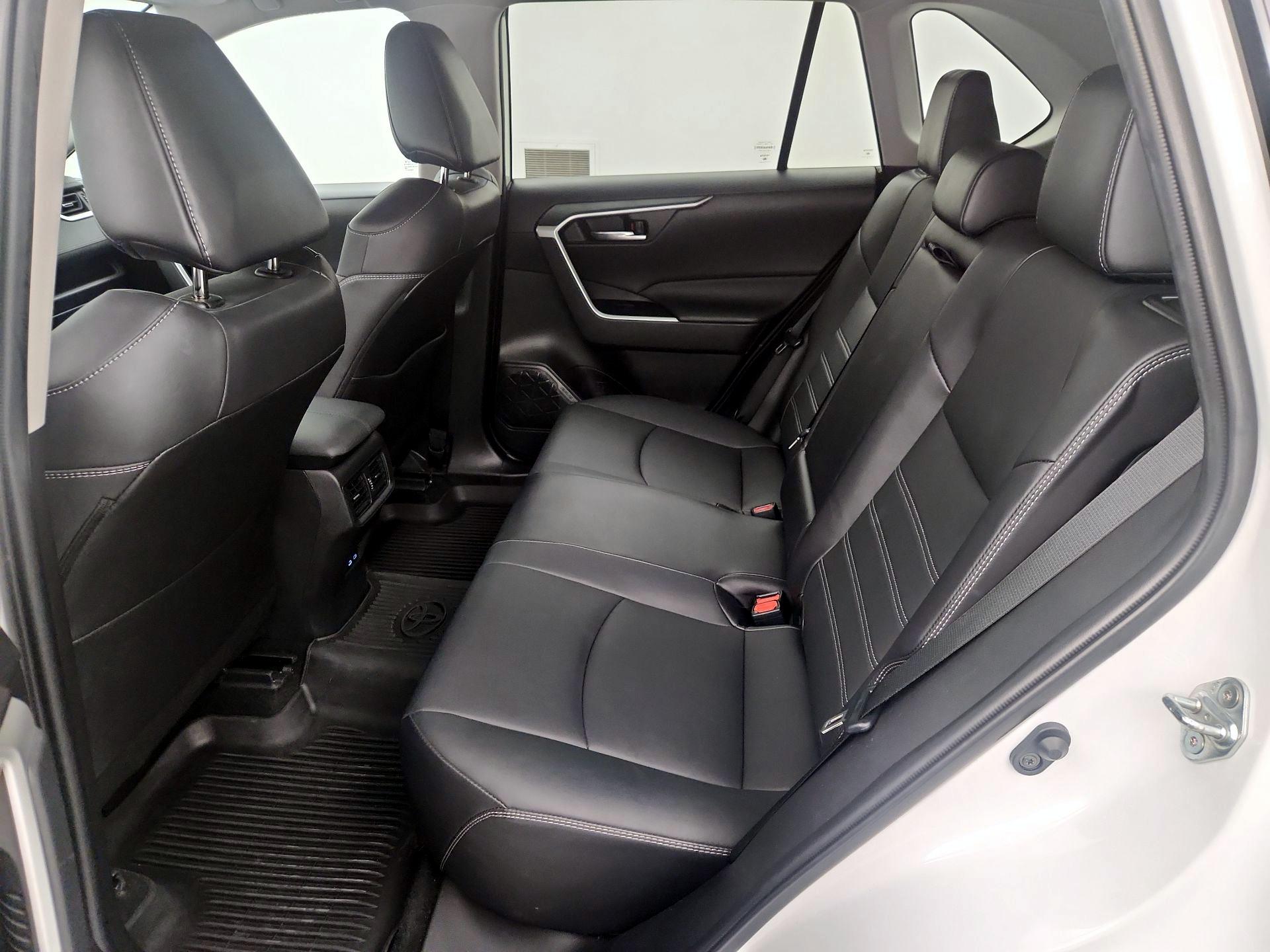 Thumbnail: 2022 Toyota RAV4 - 20