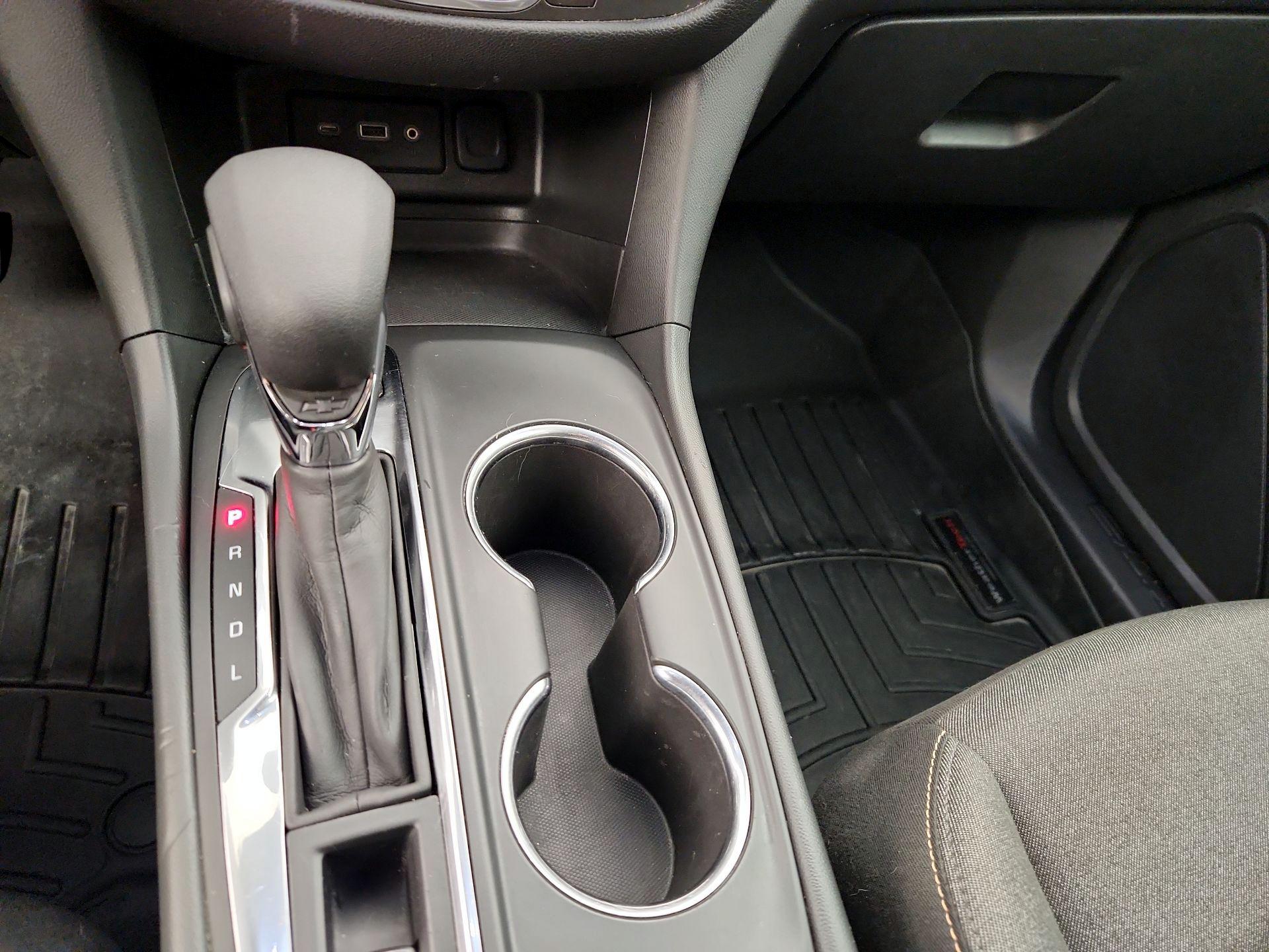 Thumbnail: 2020 Chevrolet Equinox - 17