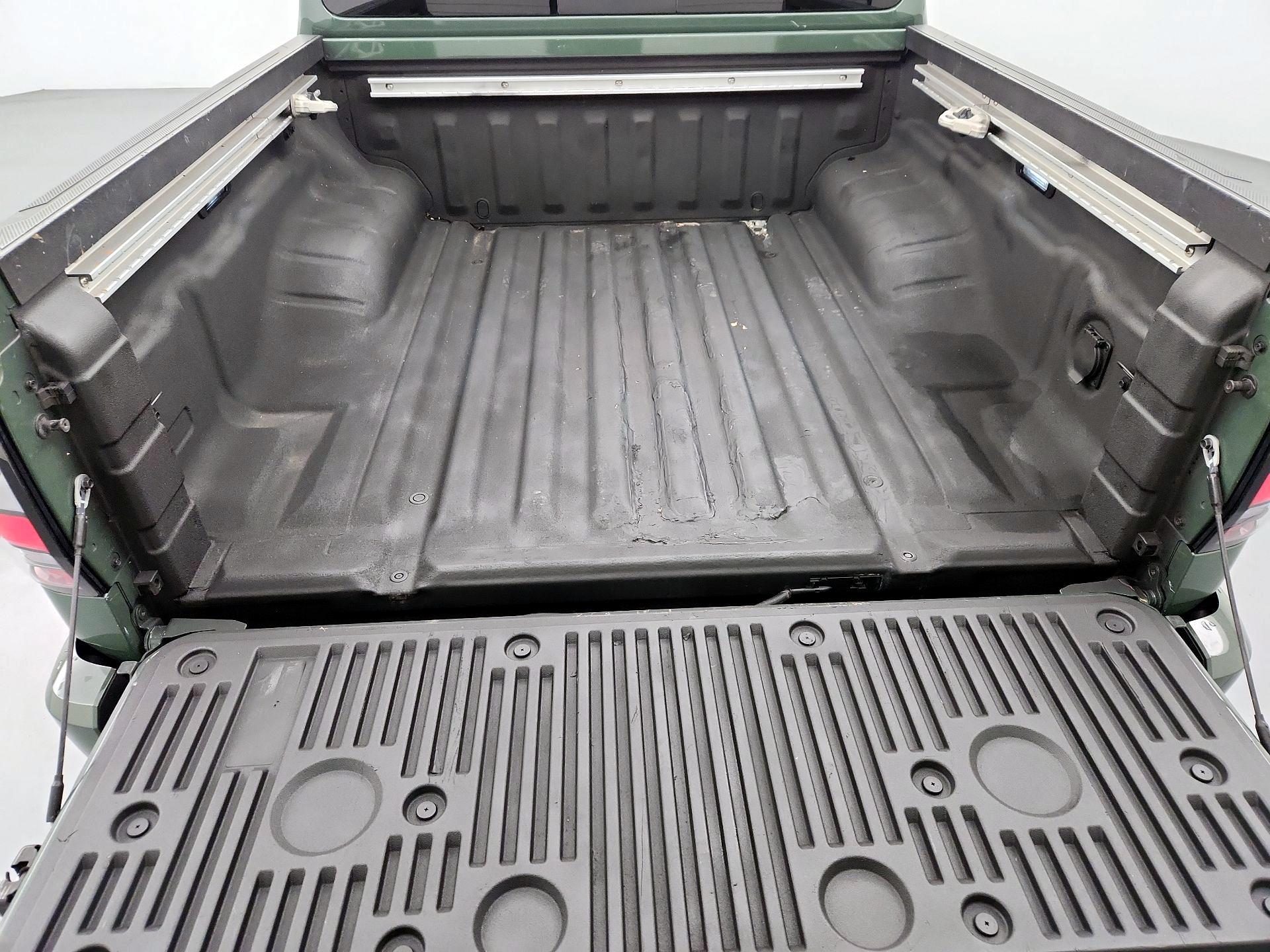 Thumbnail: 2023 Nissan Frontier - 19